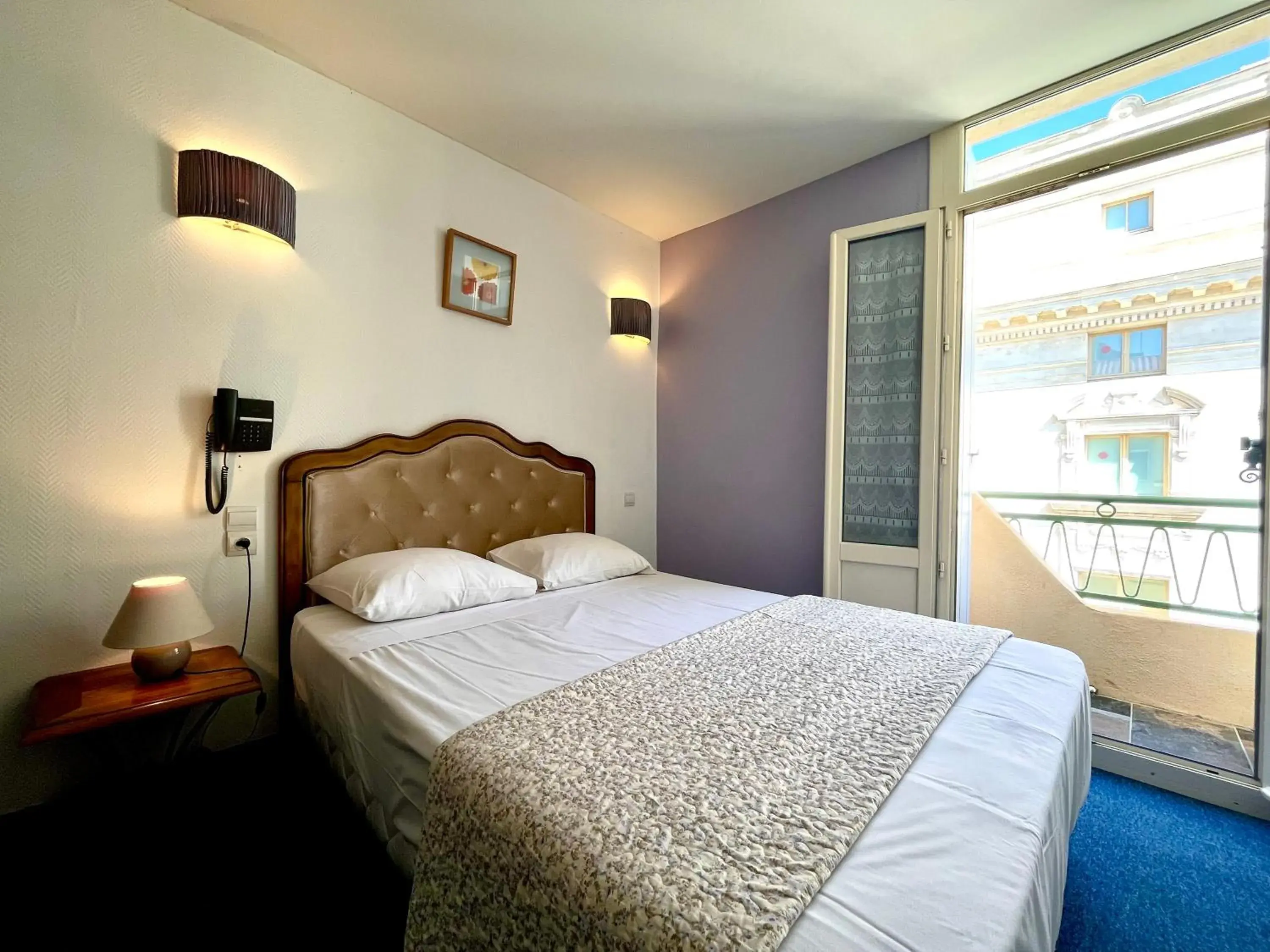 Double Room in Le National Sète Centre Gare,Ascenseur Double Room in Le National Sète Centre Gare,Ascenseur