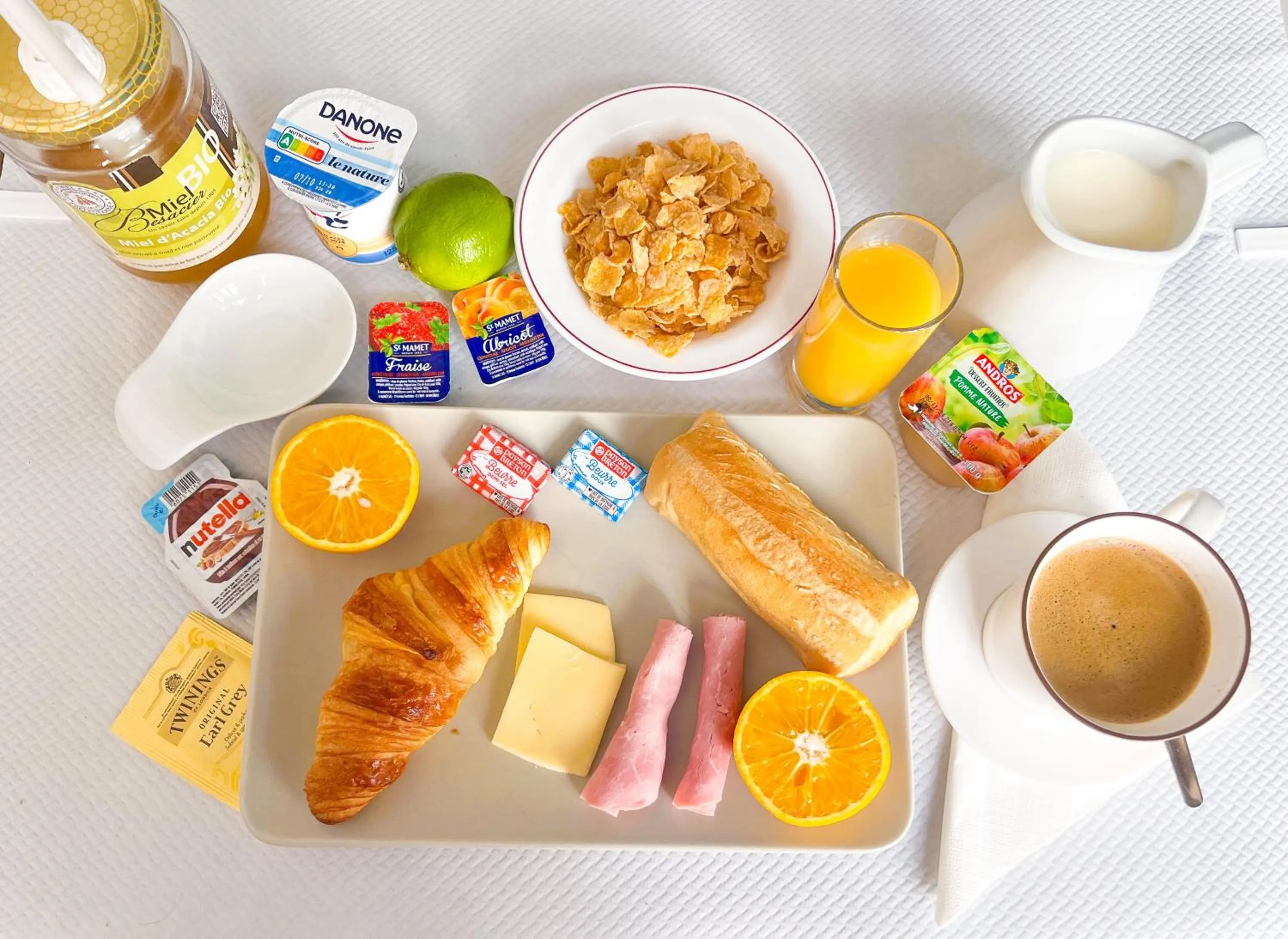 Food and drinks in Le National Sète Centre Gare,Ascenseur
