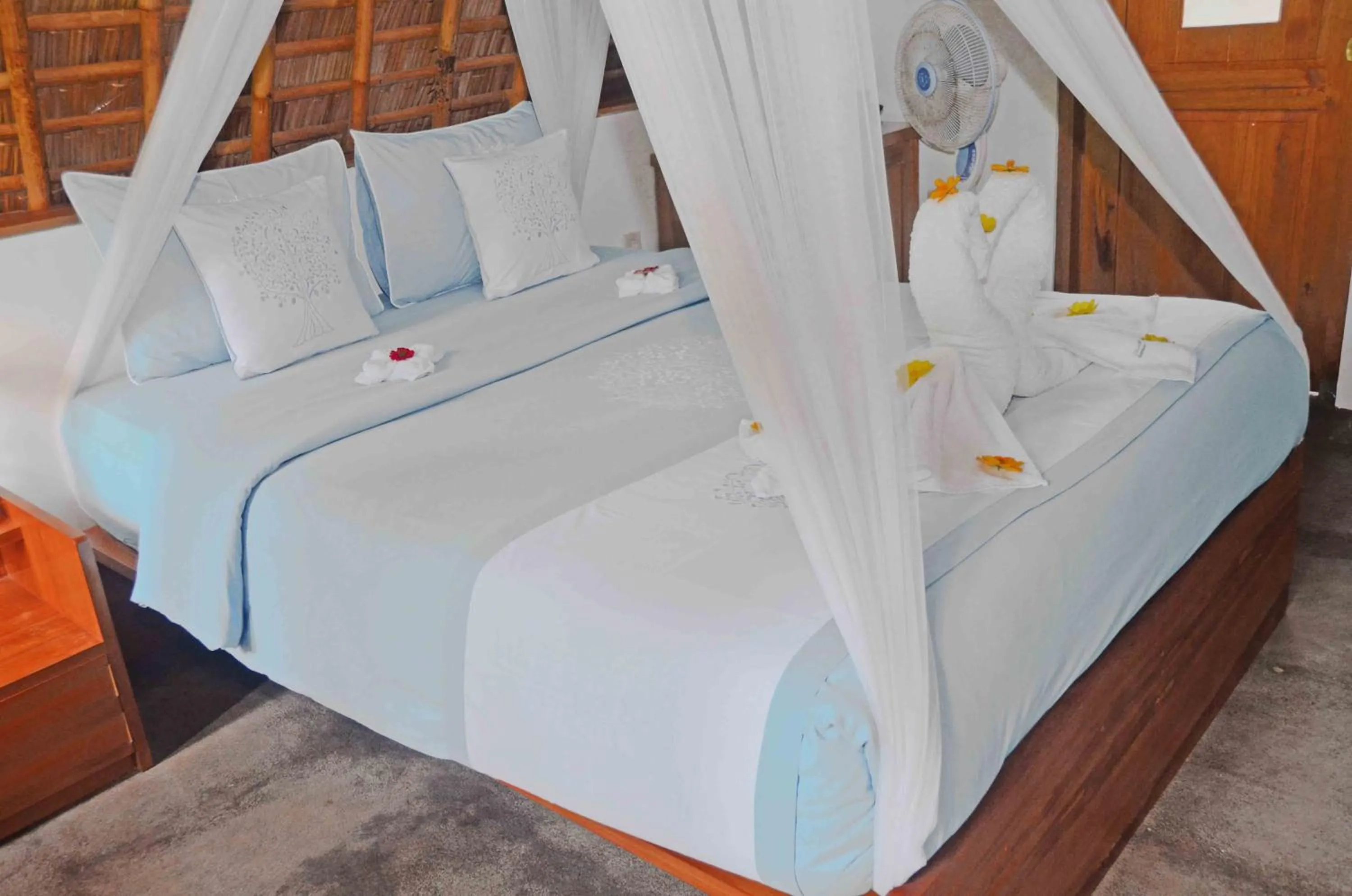 Bedroom, Bed in Lagoona Beach Bungalows - Eco Bungalows Batukaras