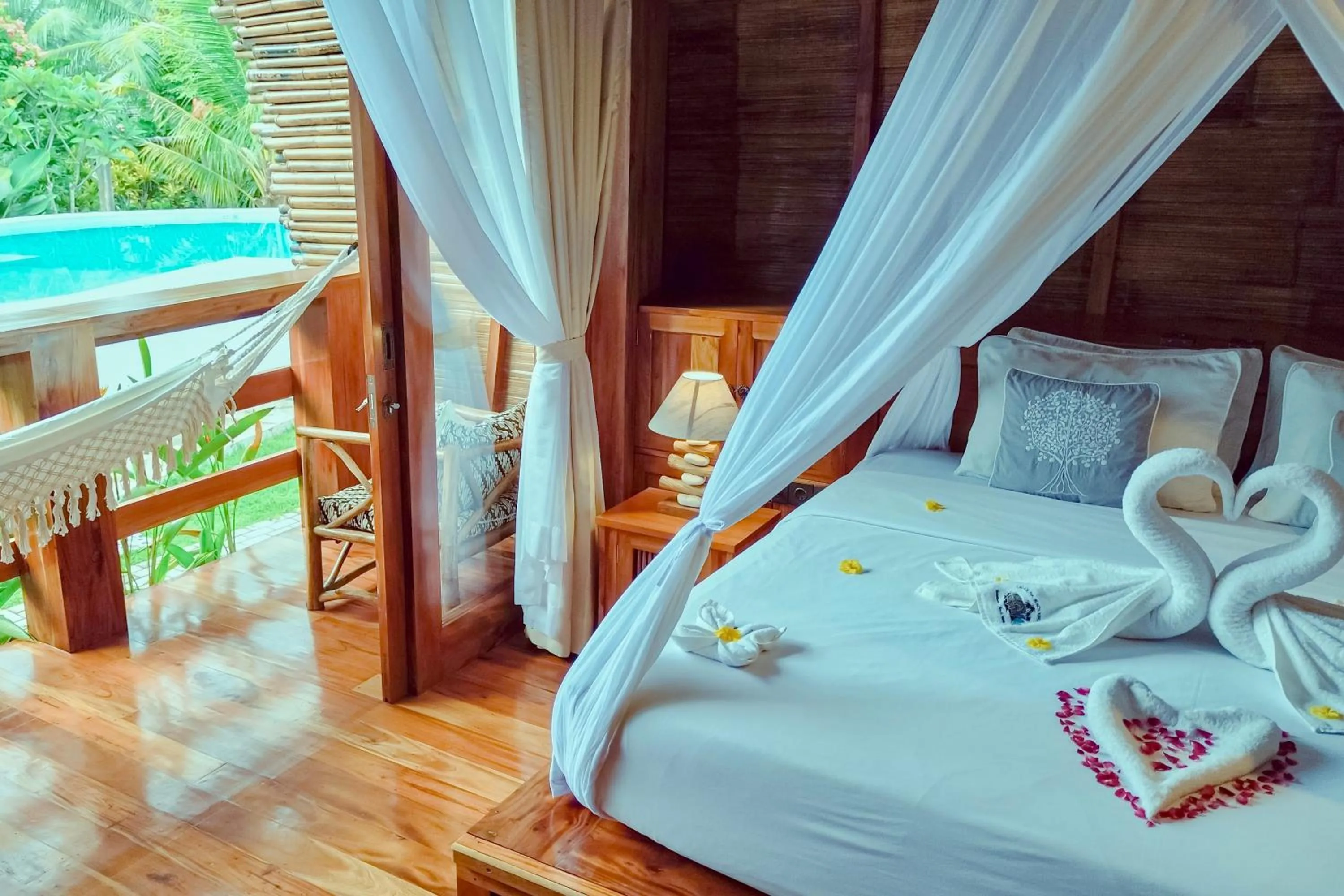 Bedroom, Bed in Lagoona Beach Bungalows - Eco Bungalows Batukaras