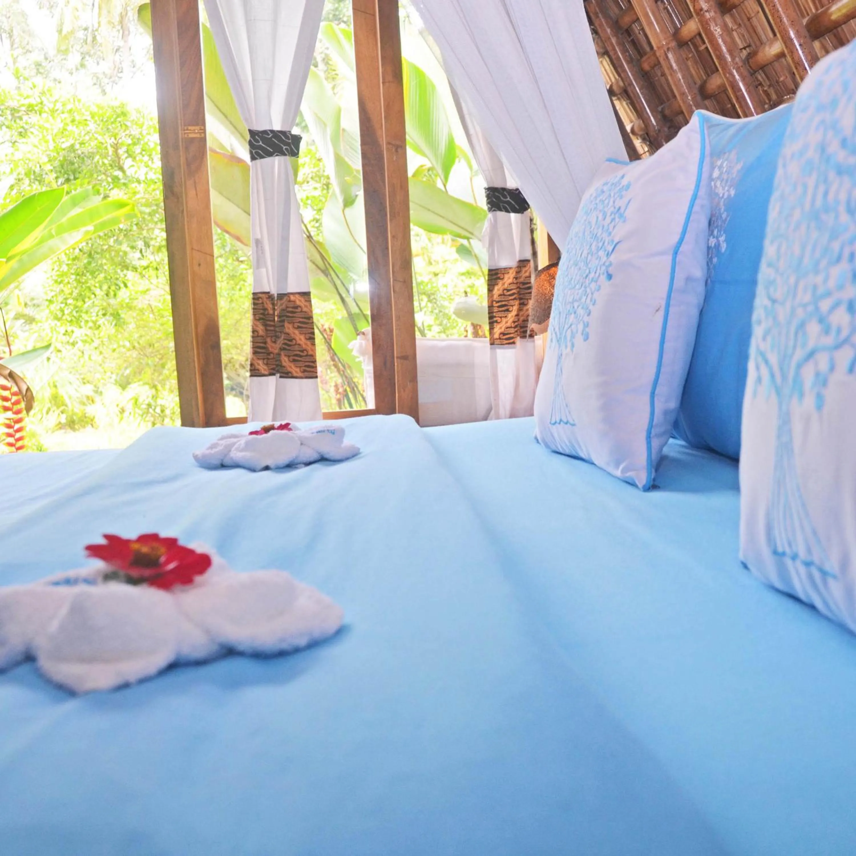 Bedroom, Bed in Lagoona Beach Bungalows - Eco Bungalows Batukaras