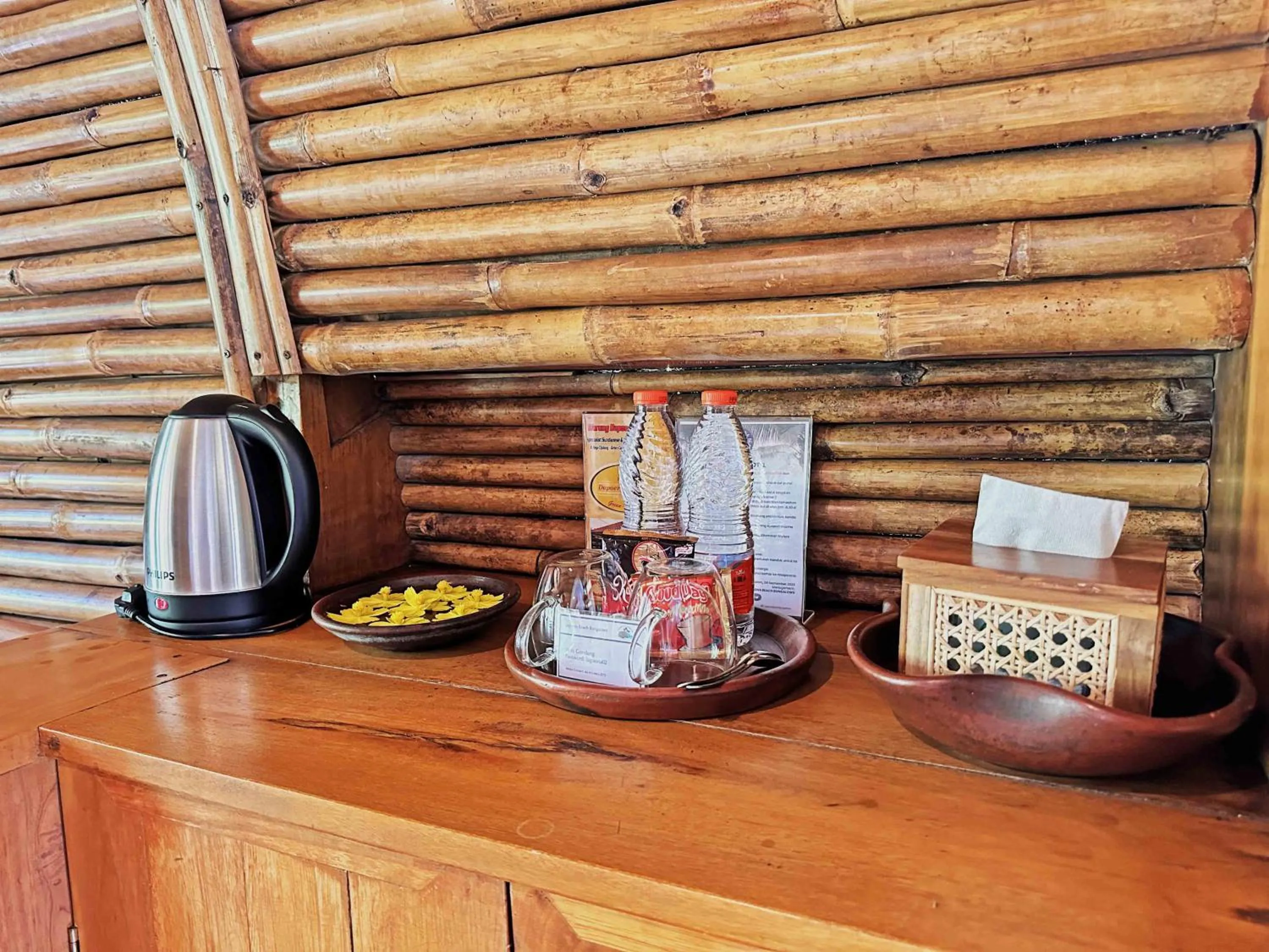 Food and drinks in Lagoona Beach Bungalows - Eco Bungalows Batukaras