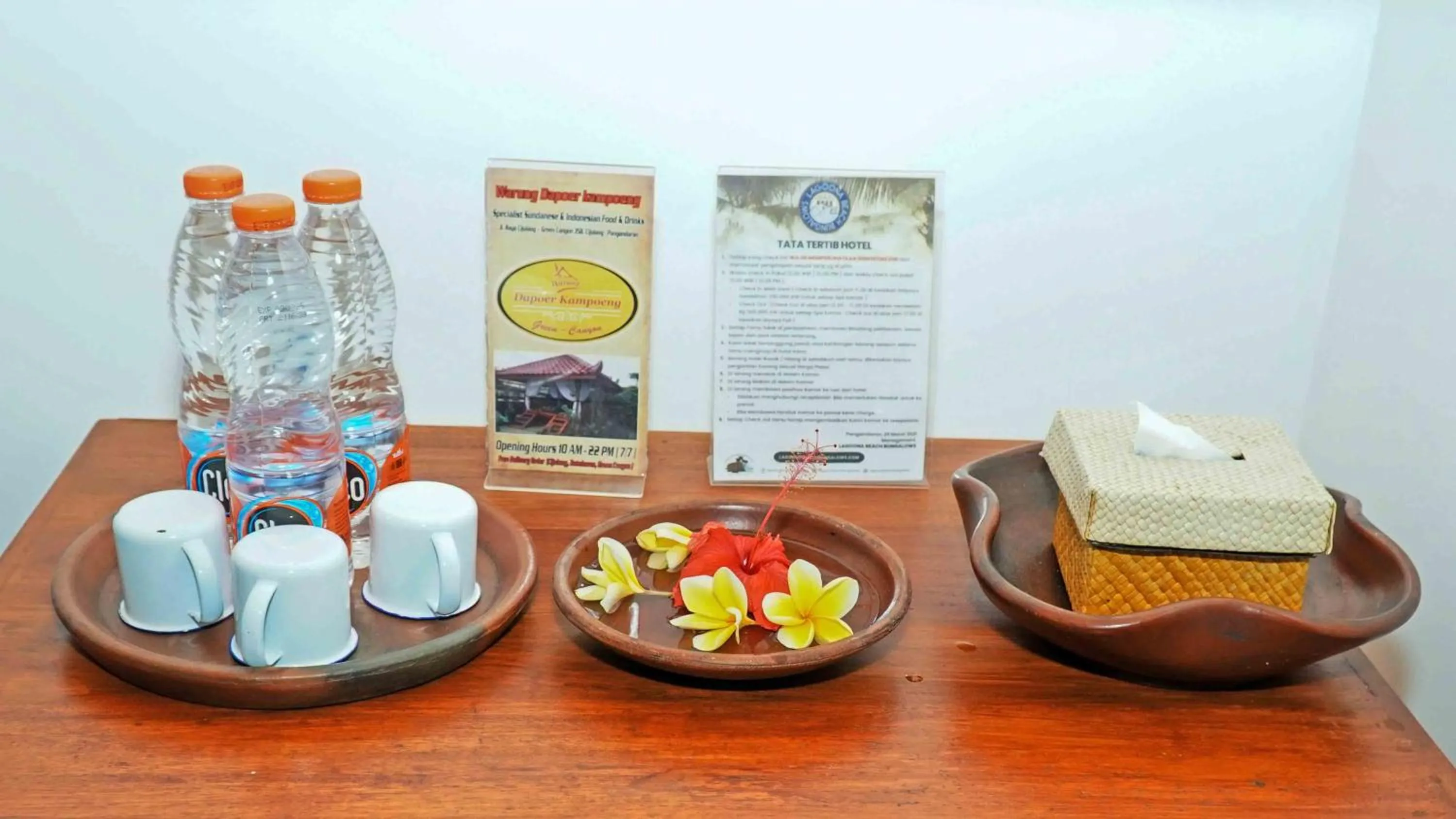 Food and drinks in Lagoona Beach Bungalows - Eco Bungalows Batukaras