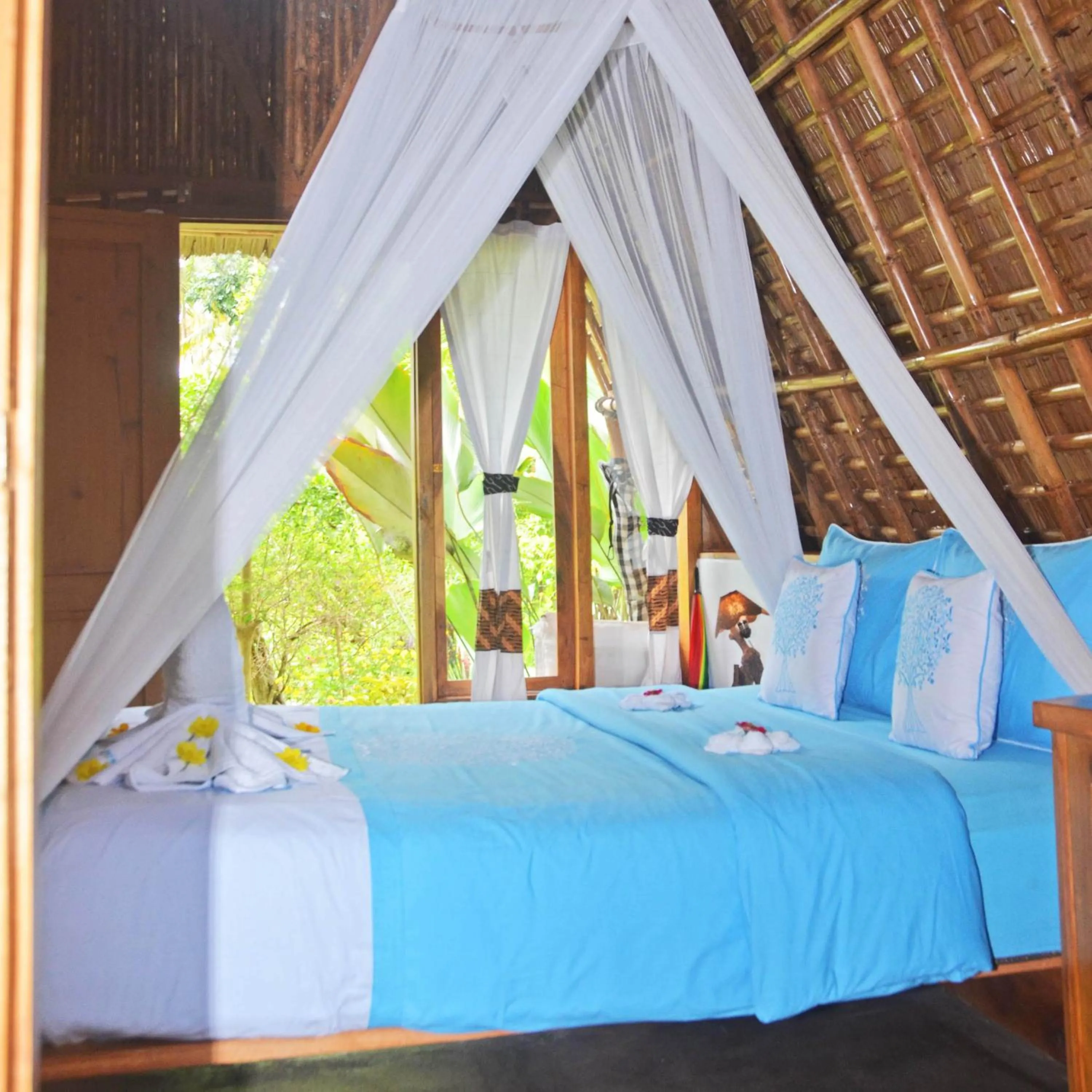 Bedroom, Bed in Lagoona Beach Bungalows - Eco Bungalows Batukaras