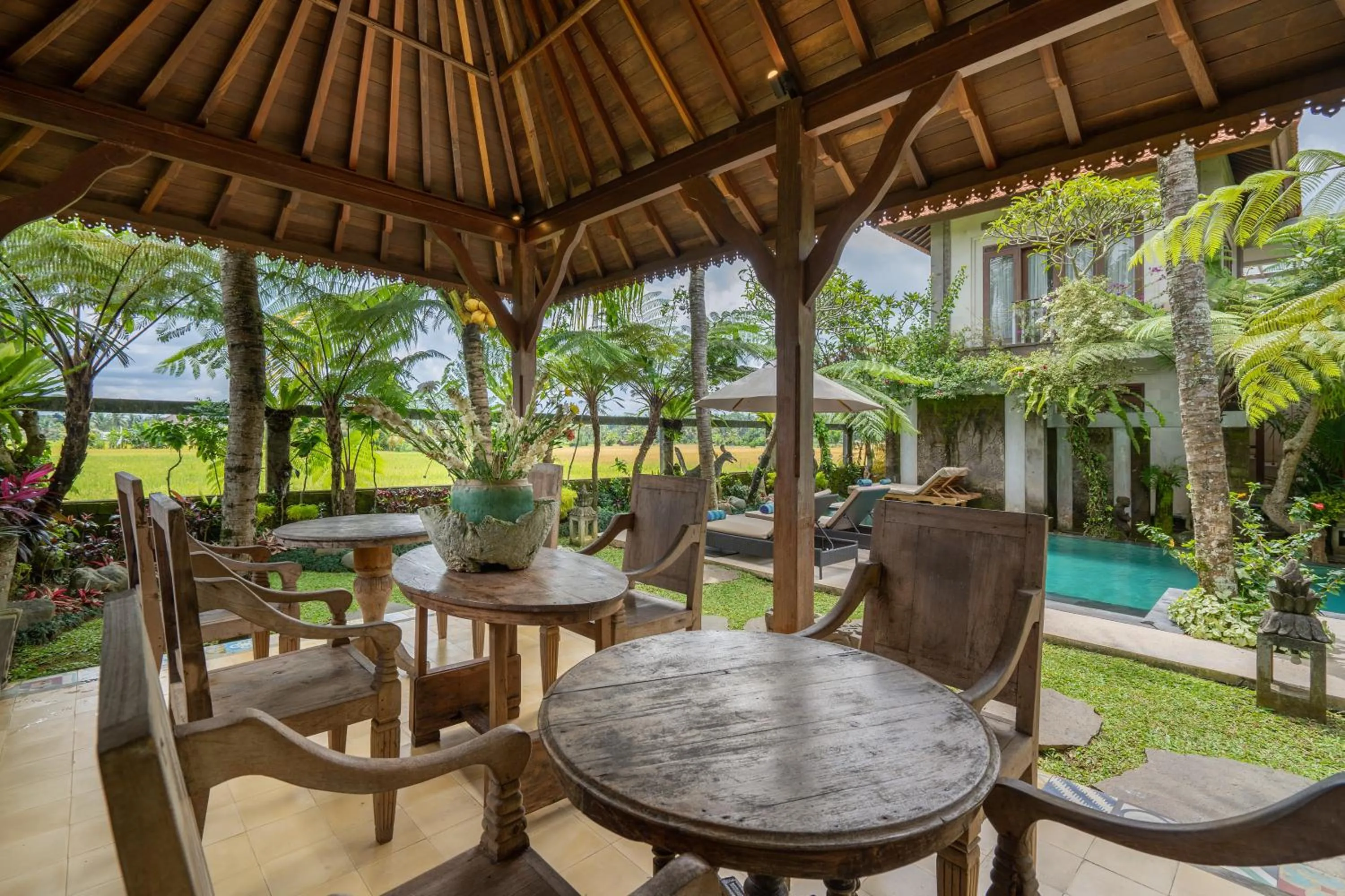 Restaurant/places to eat in Prabhu Ubud Villa