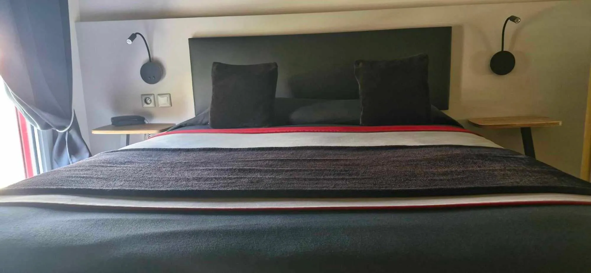 Bed in Hotel Médicis