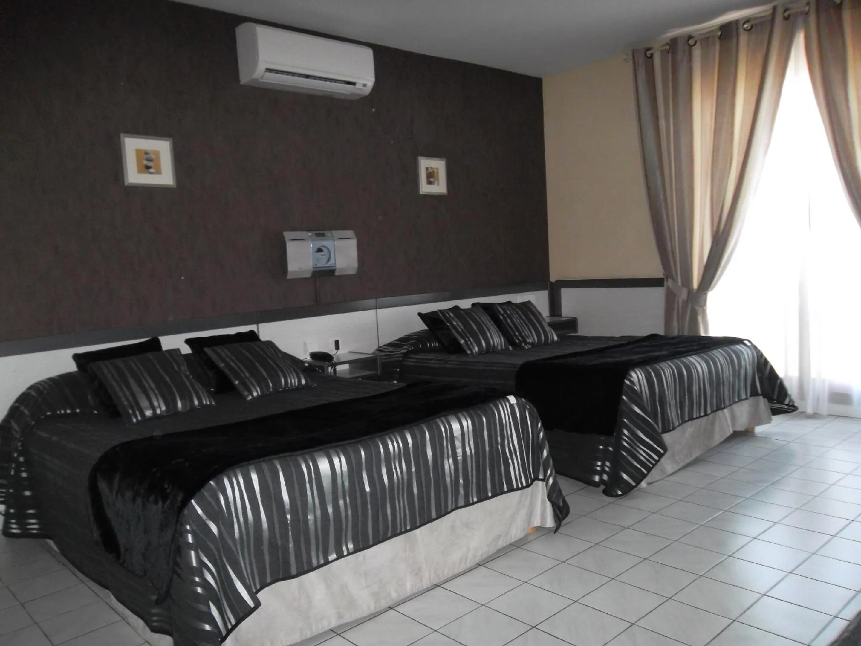 Bedroom, Bed in Le Médicis