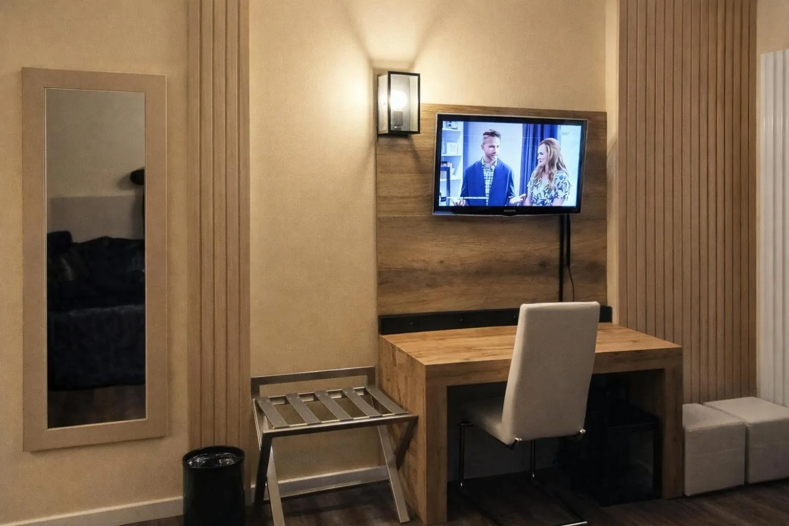 Bedroom in Hotel Médicis