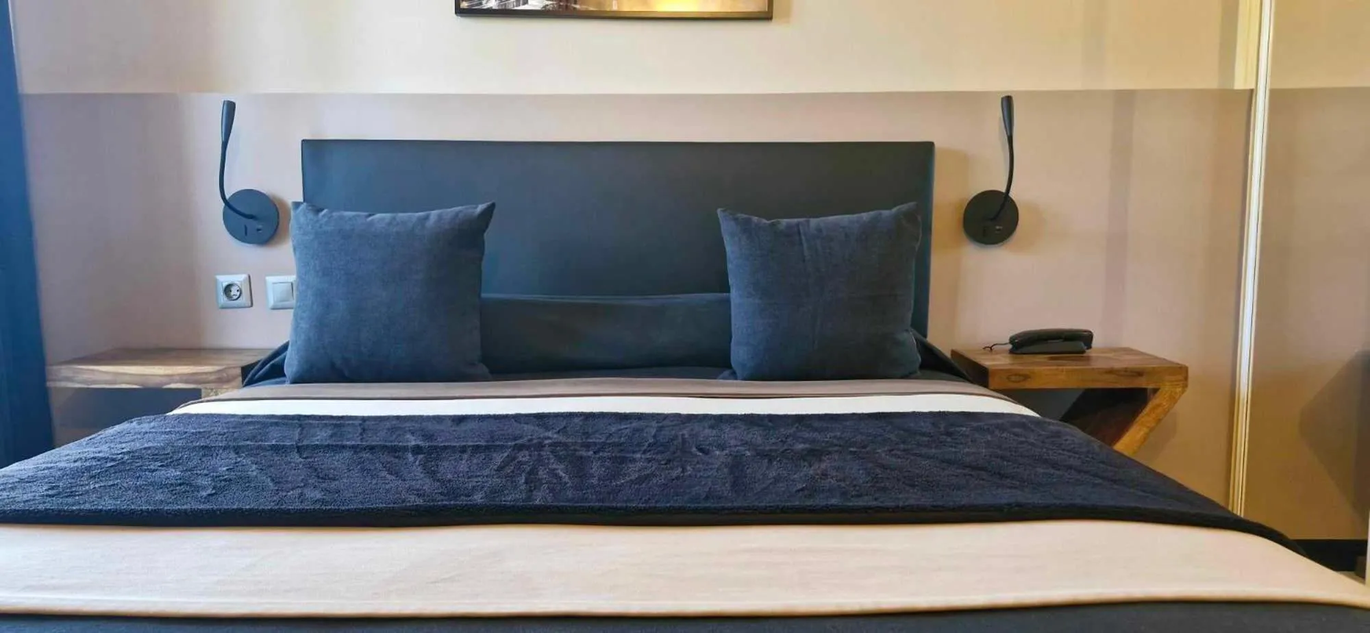 Bed in Hotel Médicis