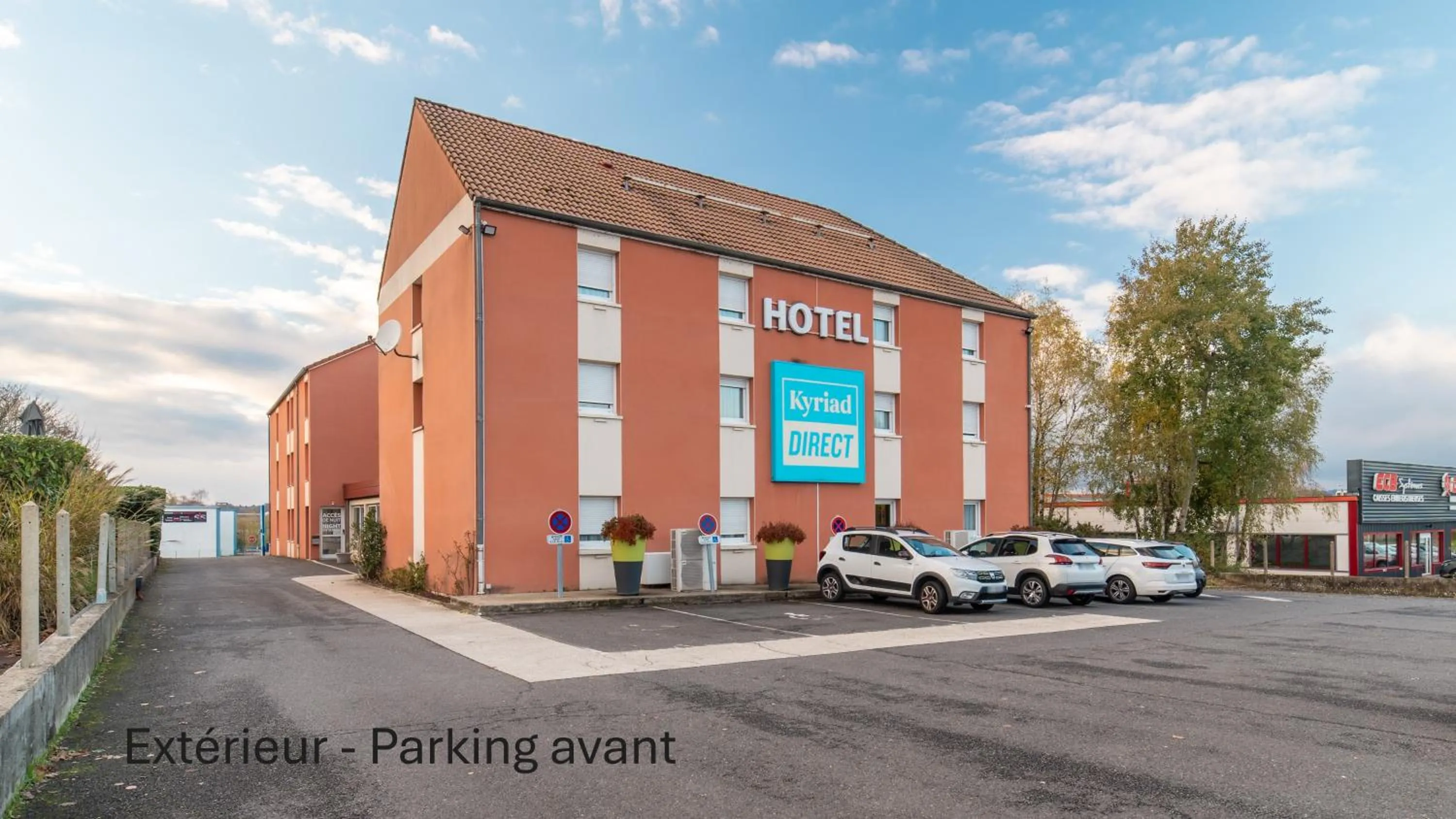Property building in Kyriad Direct Limoges Nord