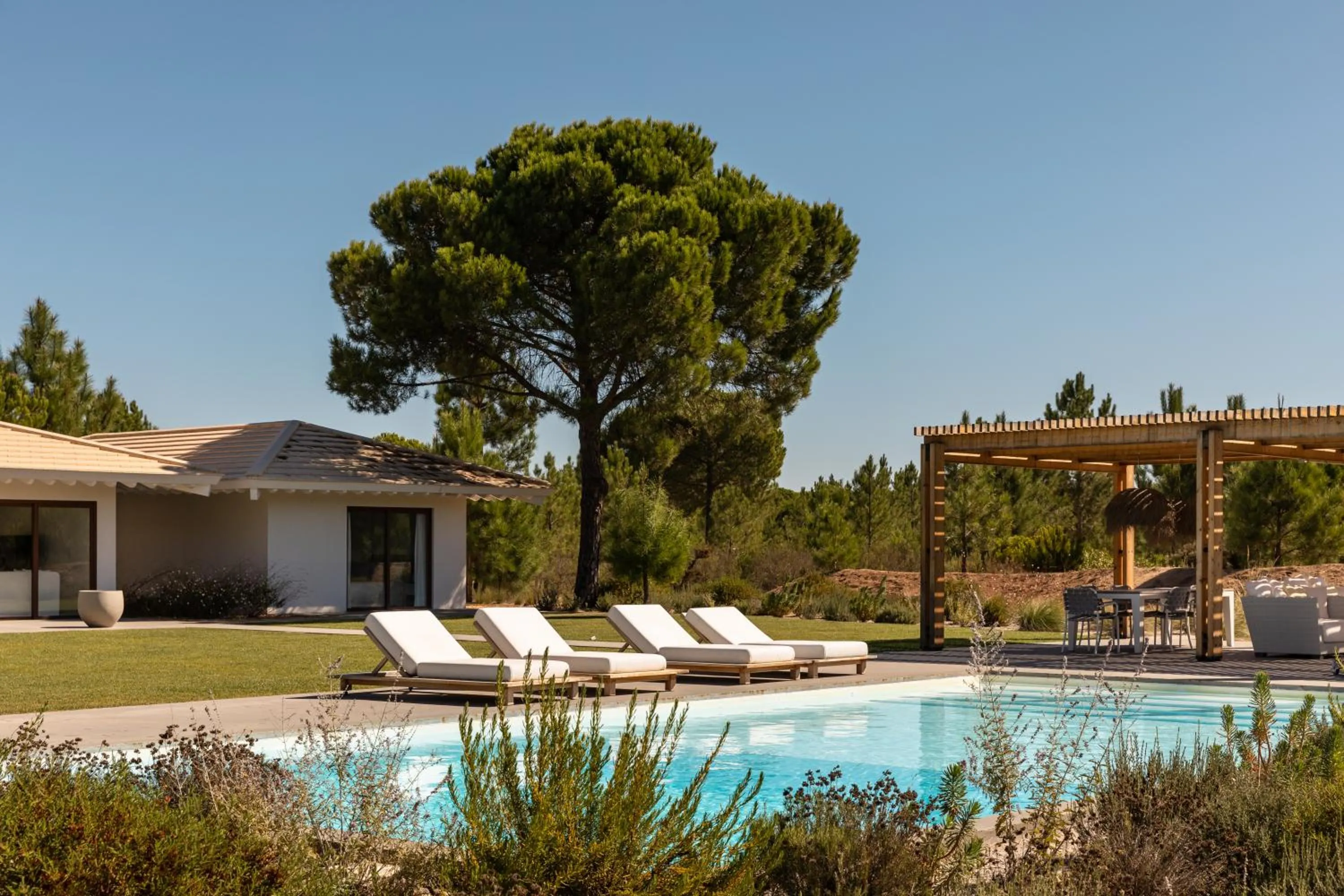 Pool view in Spatia Comporta