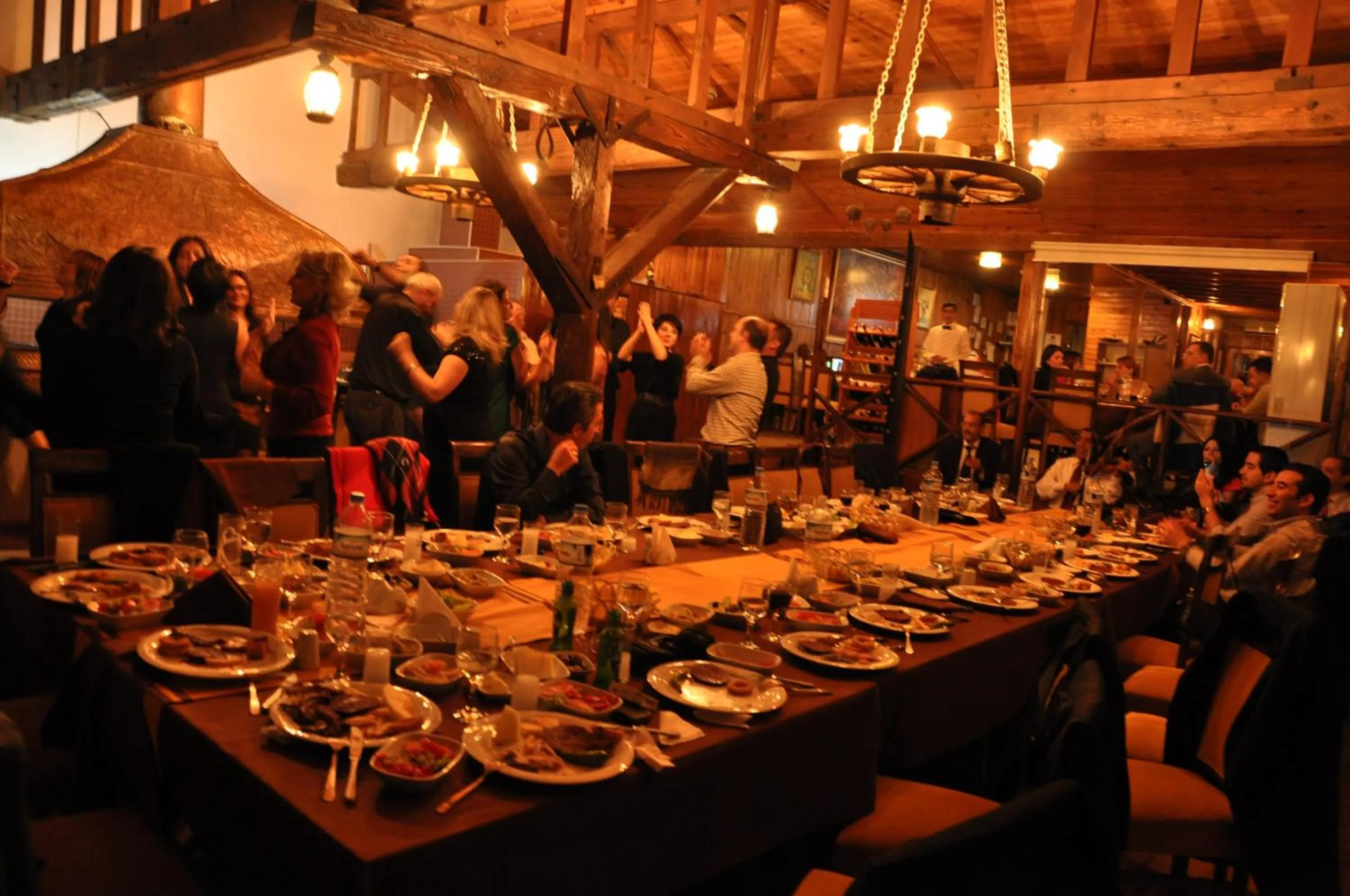 Restaurant/places to eat in Heybeli Garden