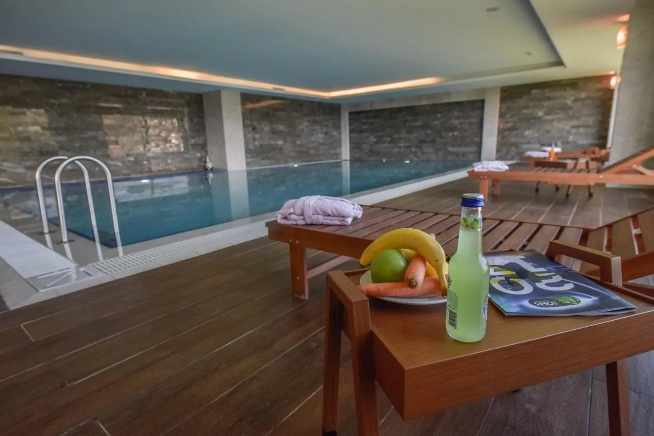 Swimming pool in Heybeli Garden