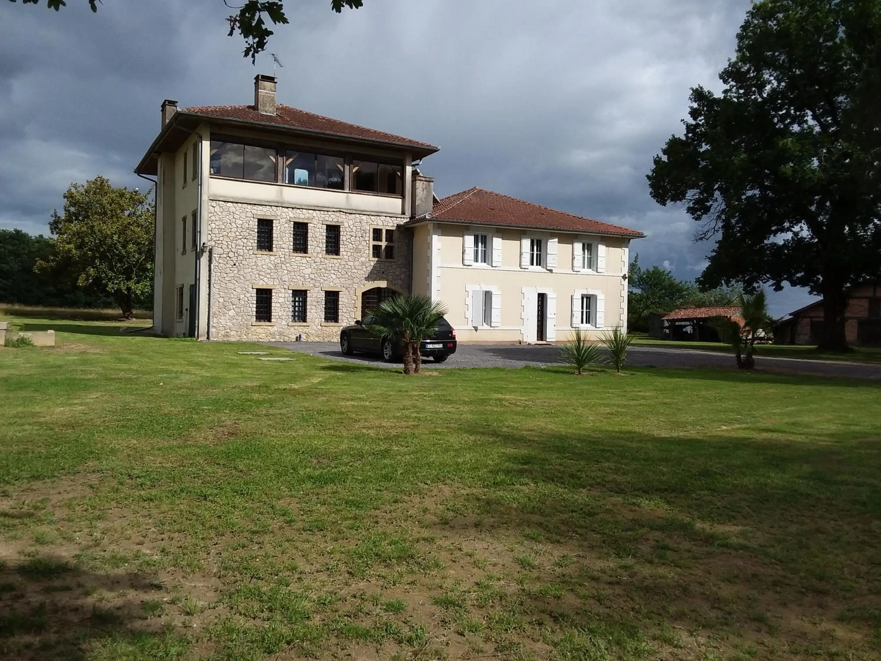 Property building in maison d'hôtes labastide