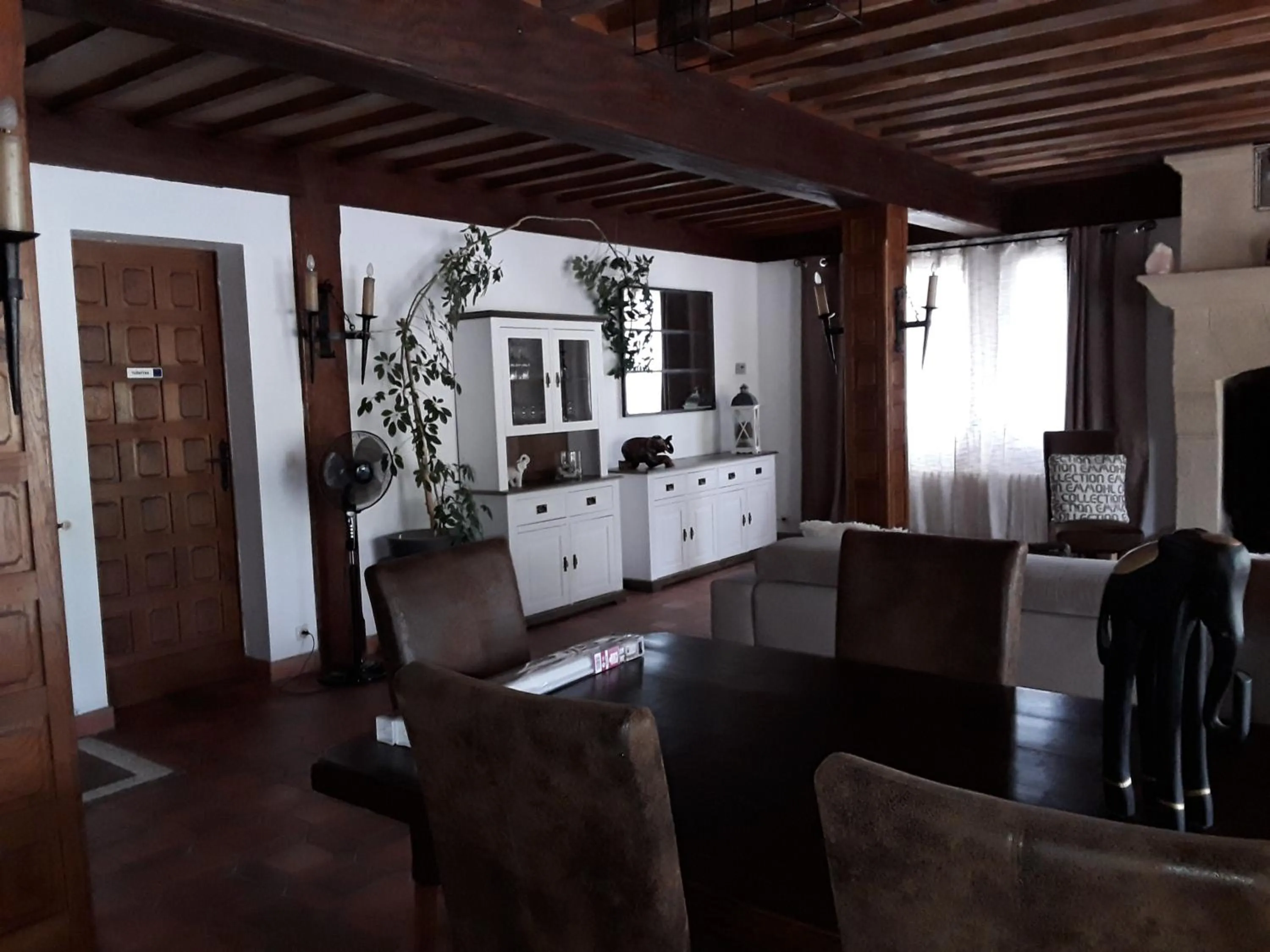 Living room in maison d'hôtes labastide