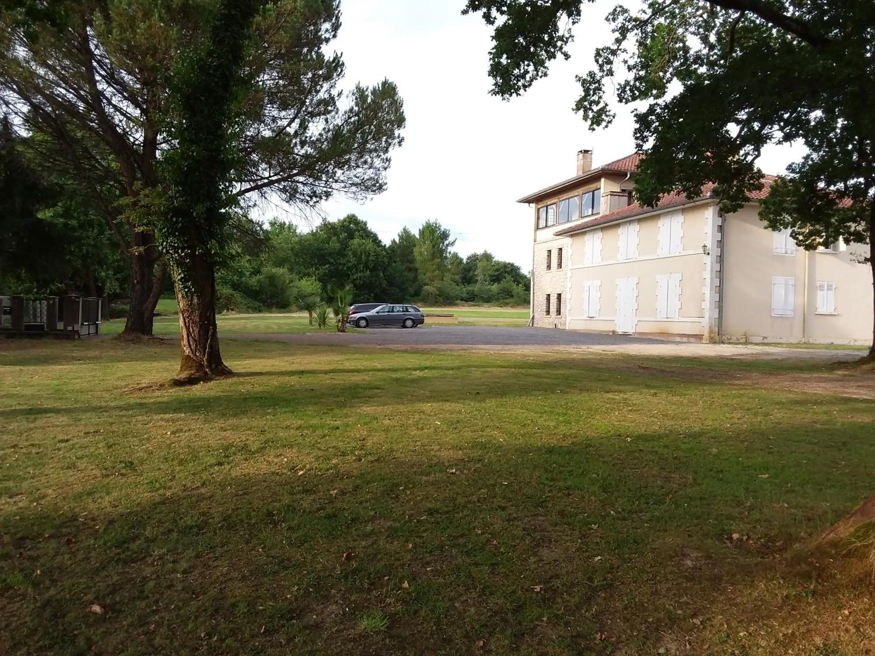 Property building in maison d'hôtes labastide