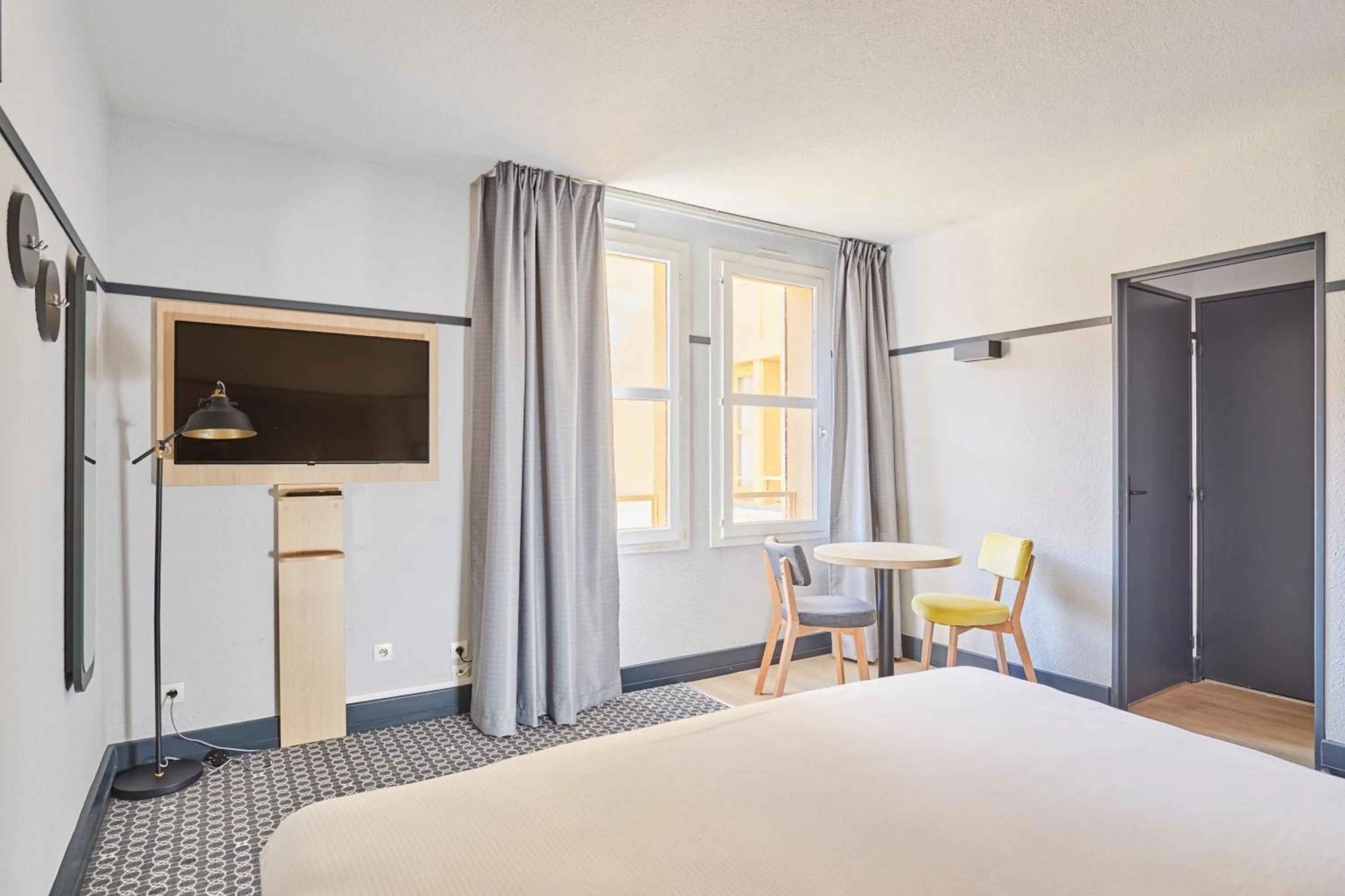 Bedroom, Bed in Appart Hotel Odalys City Aix en Provence L'Atrium