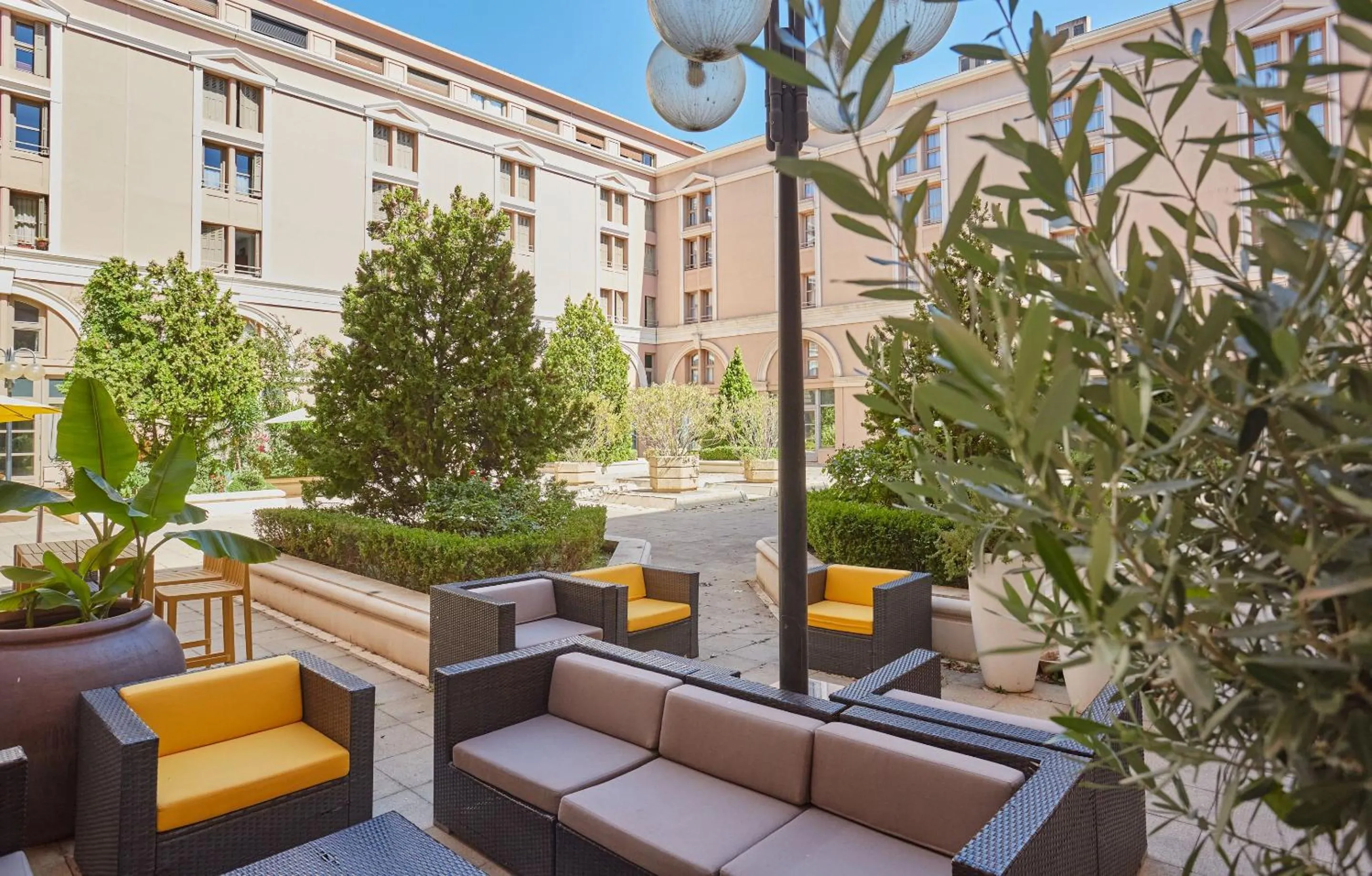 Property building in Appart Hotel Odalys City Aix en Provence L'Atrium