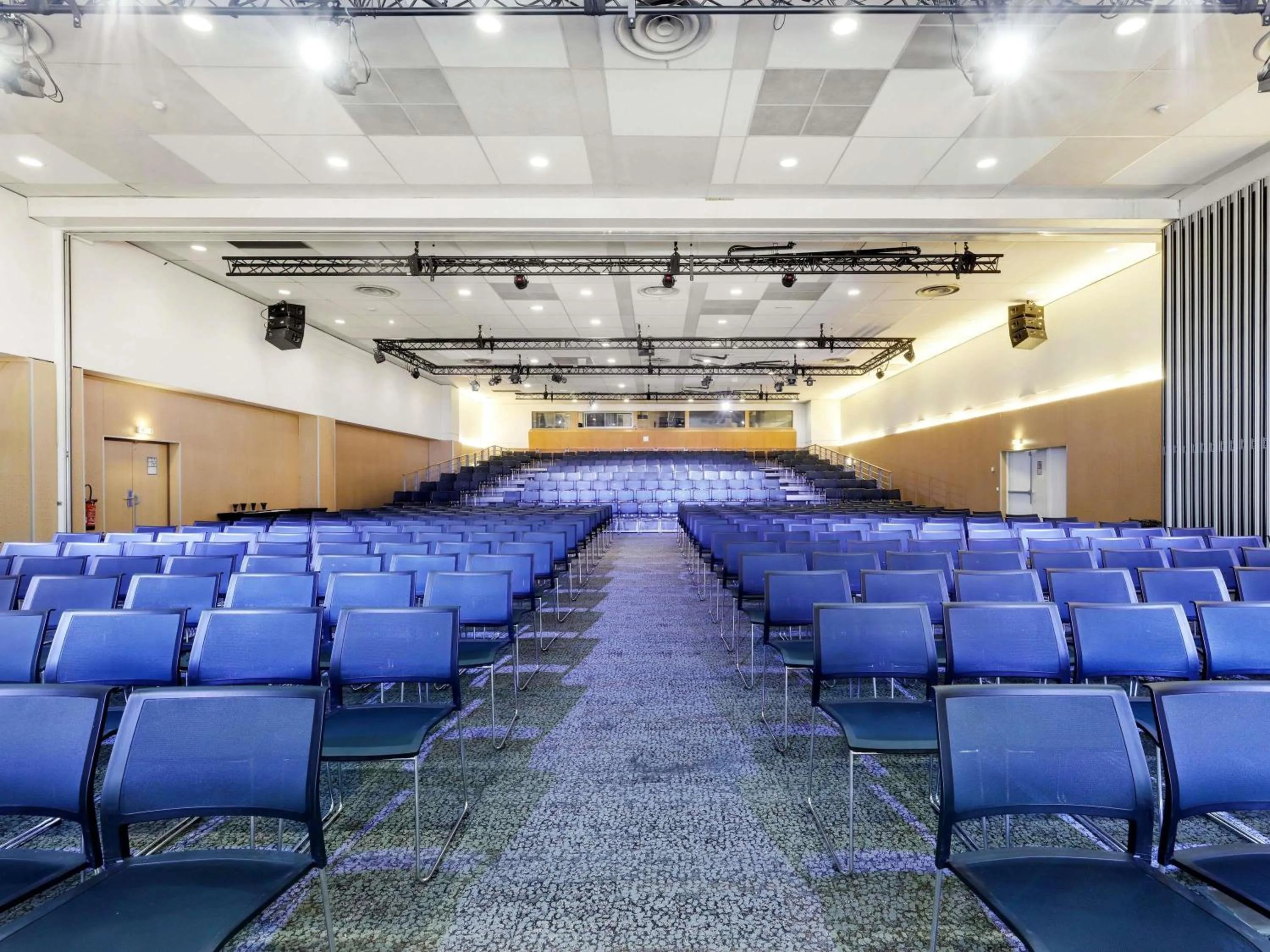 Meeting/conference room in Novotel Paris Est Centre de Conférence