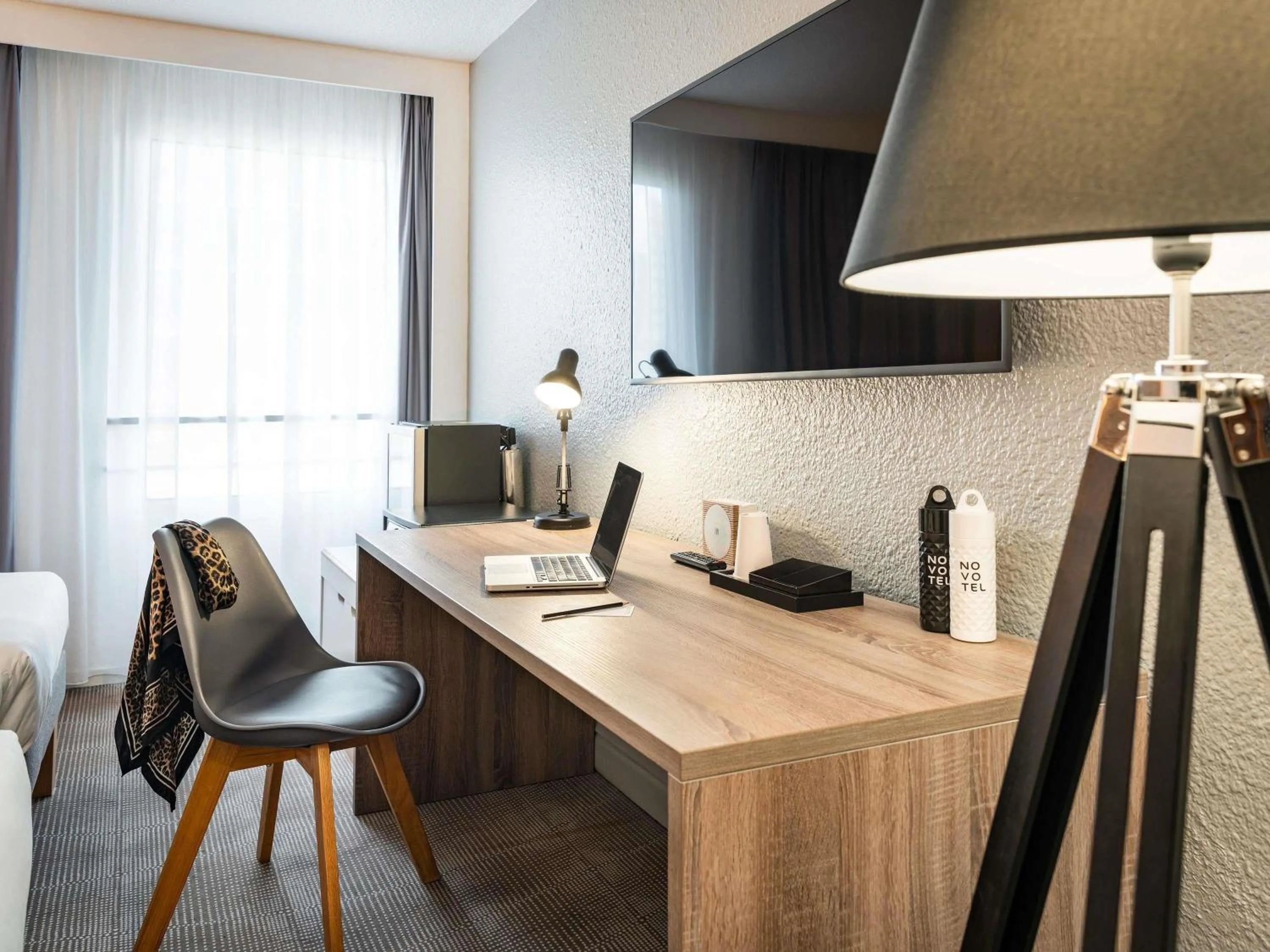 Bedroom in Novotel Paris Est