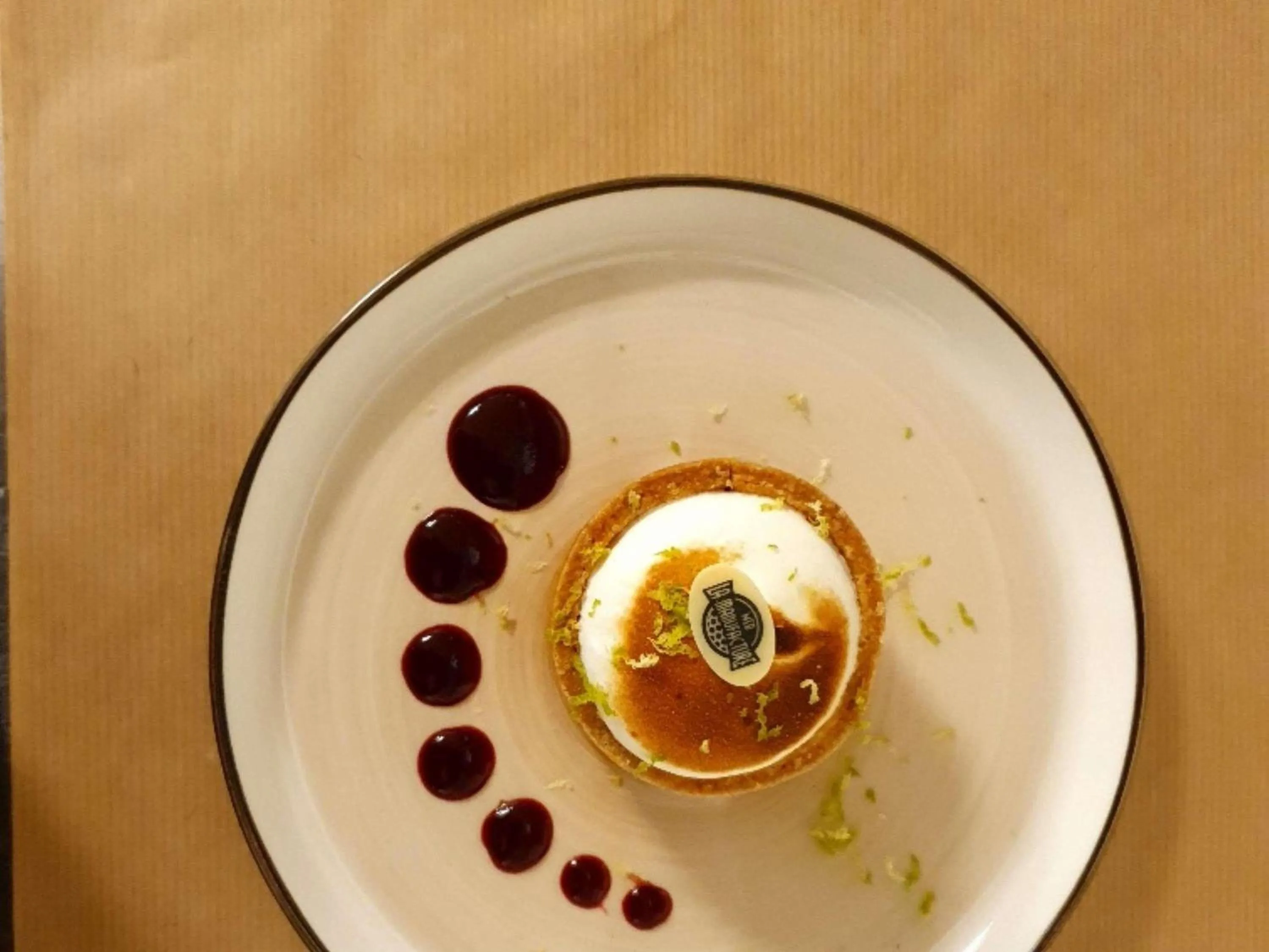 Restaurant/places to eat in Novotel Paris Est