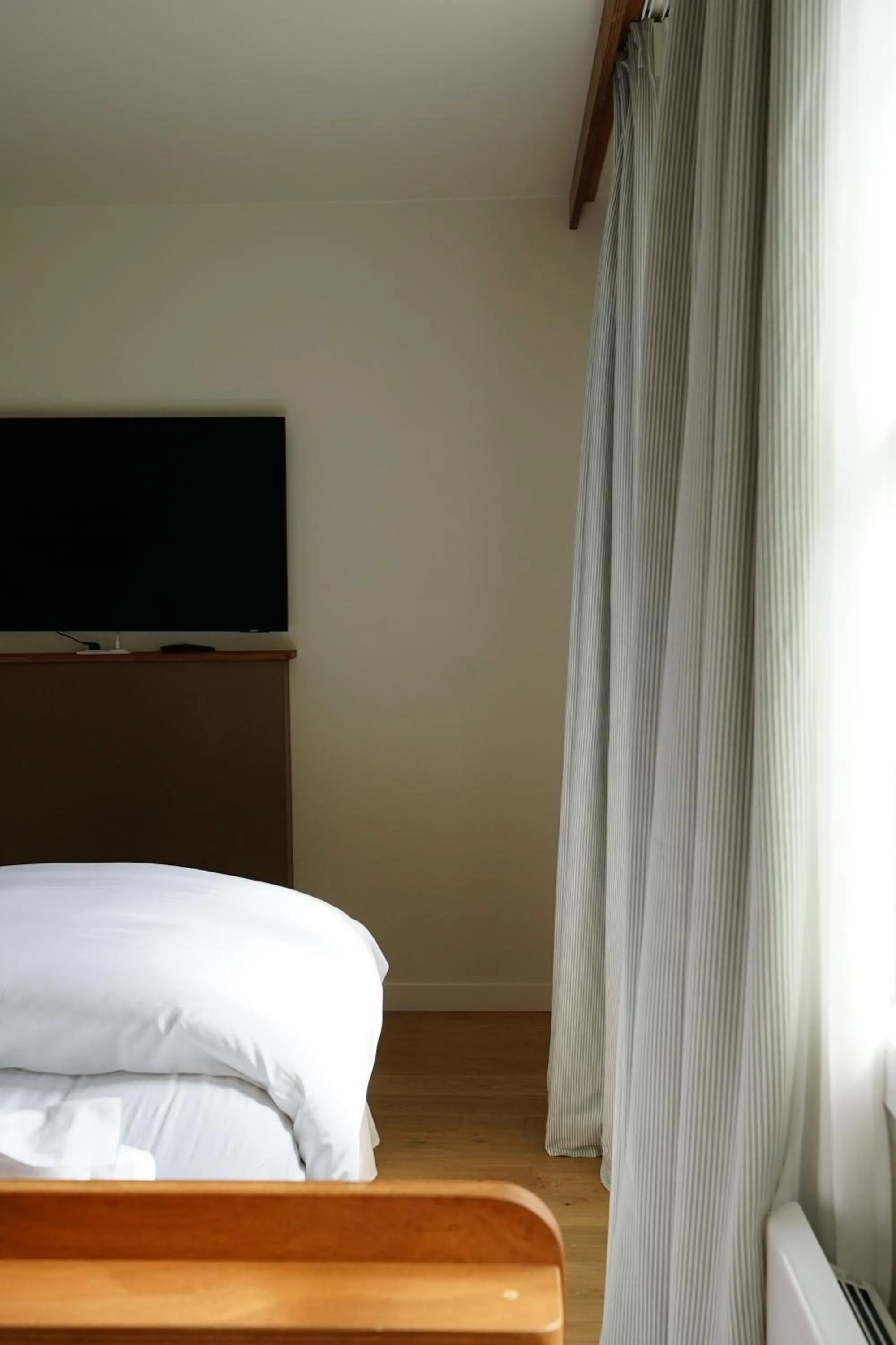 Bed in Hôtel Les Beaux Arts