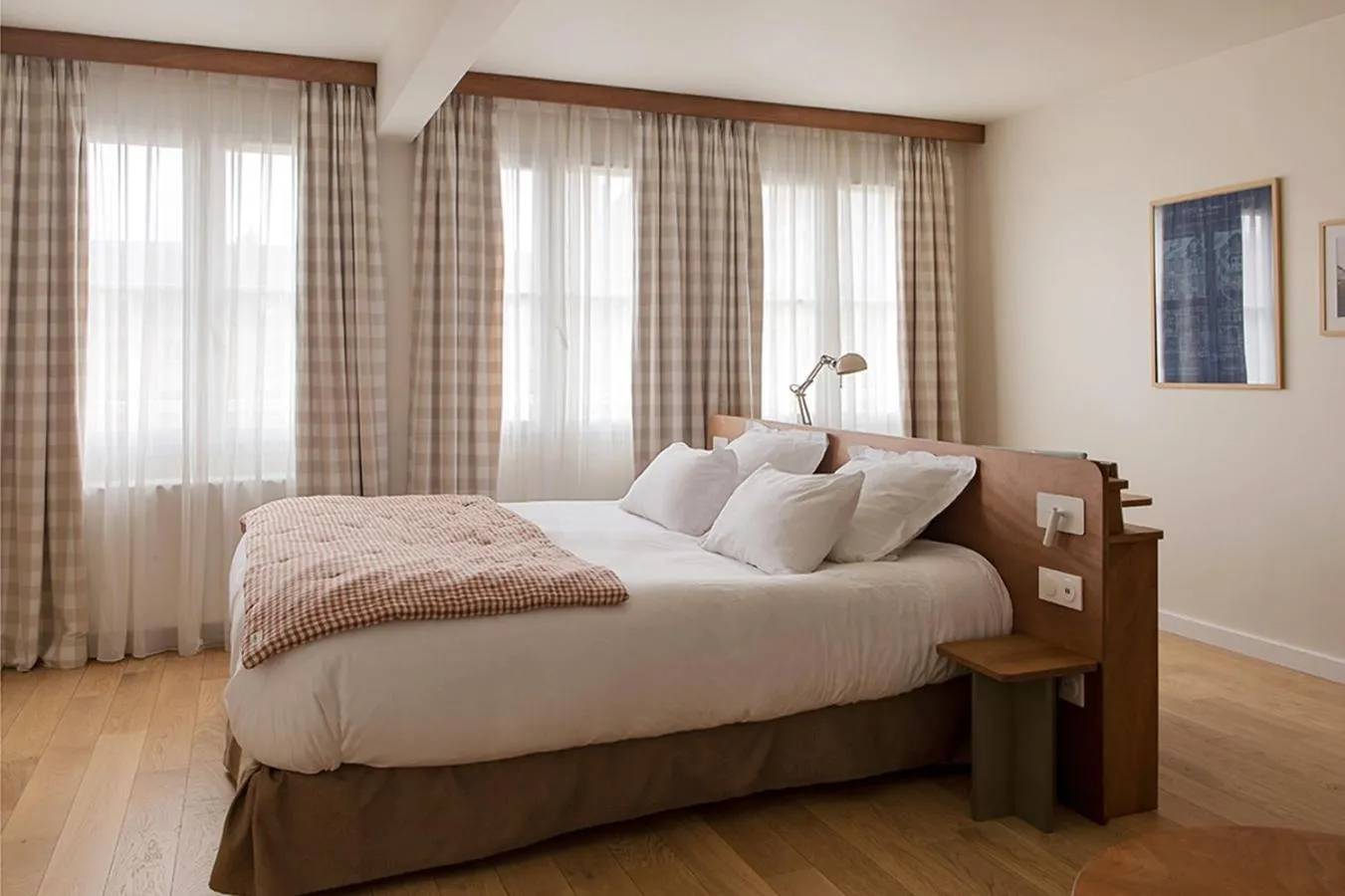 Bedroom, Bed in ALFRED HOTELS Compiègne