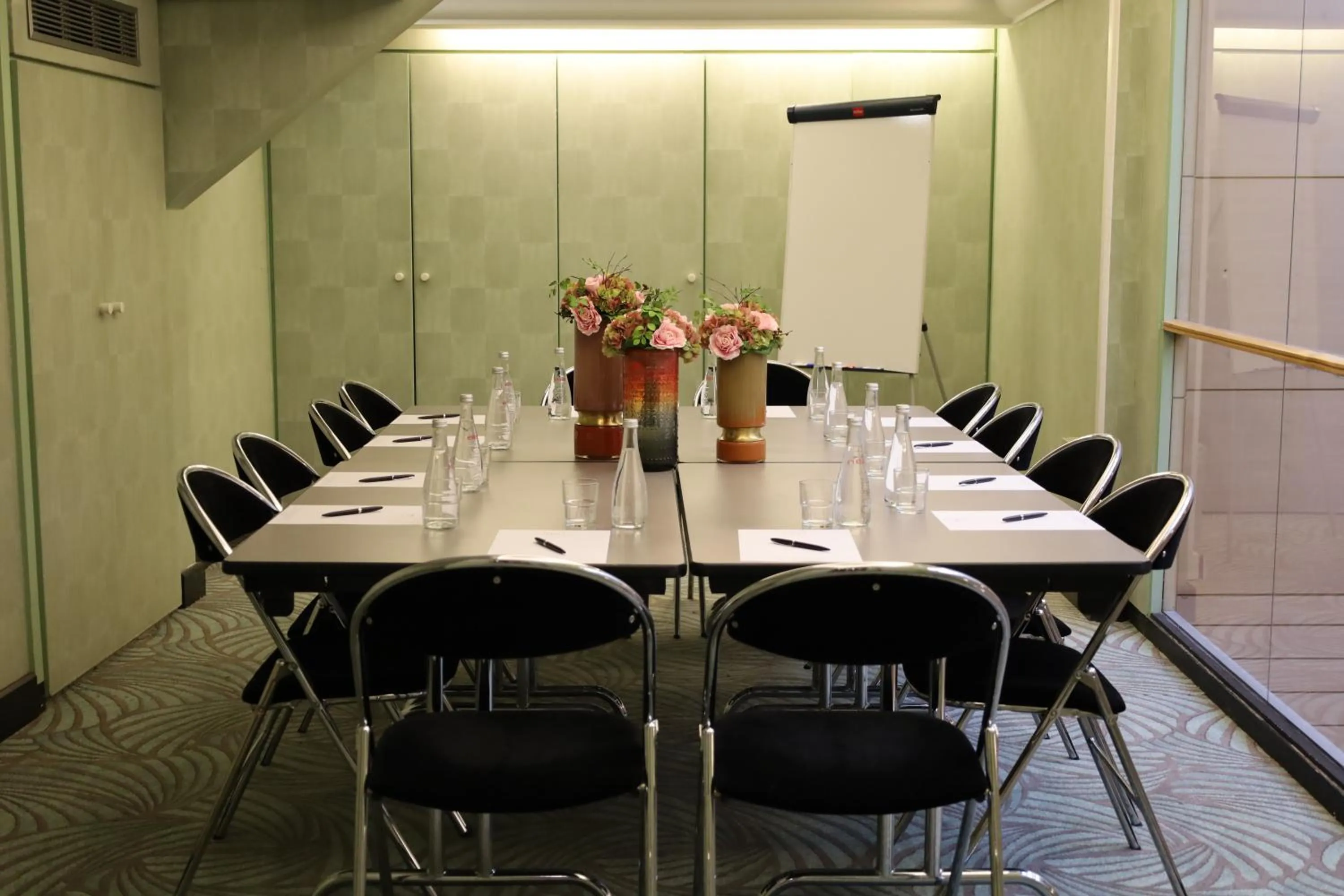 Meeting/conference room in Le Patio Bastille