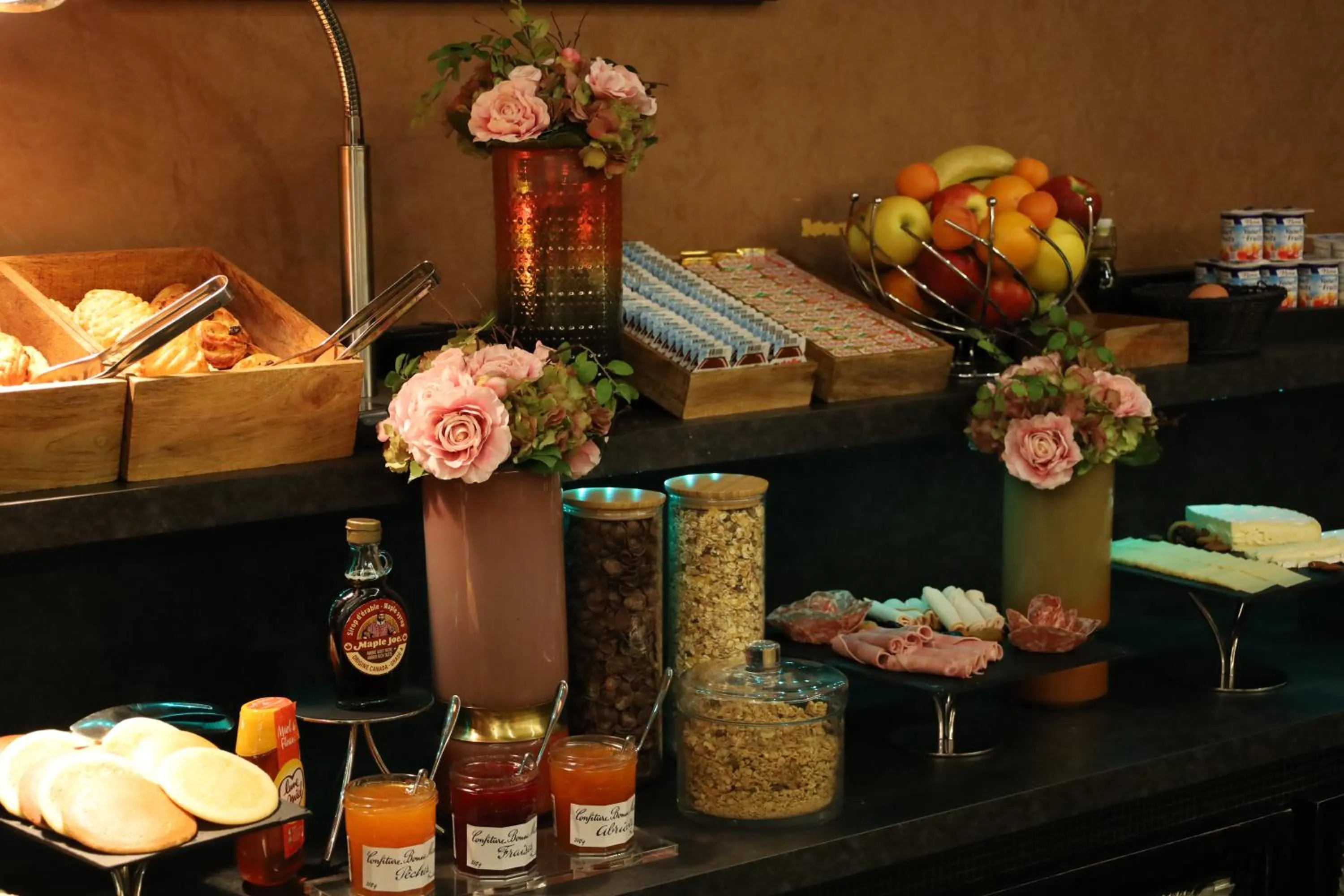 Breakfast in Le Patio Bastille