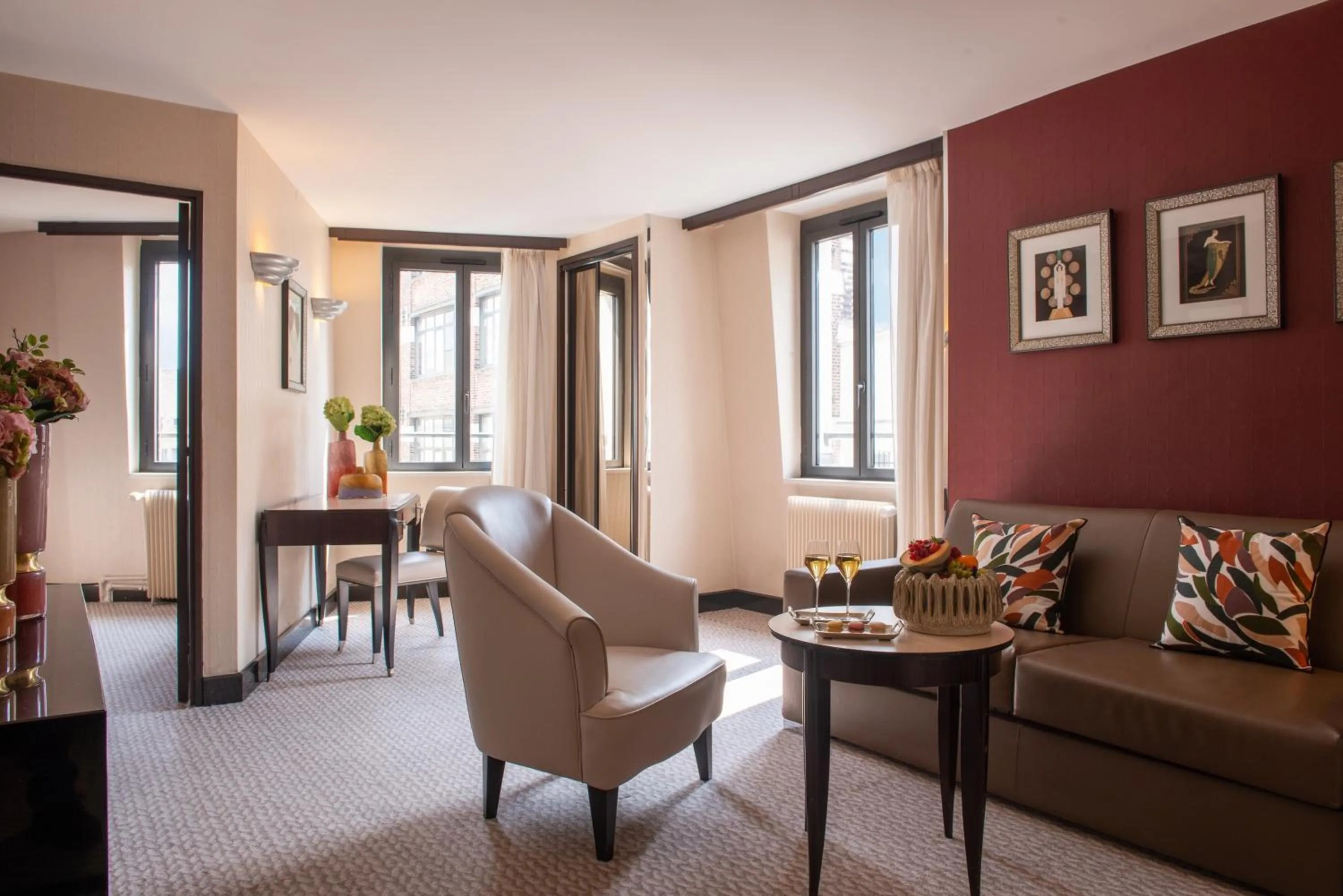 Bedroom in Les Jardins Du Marais