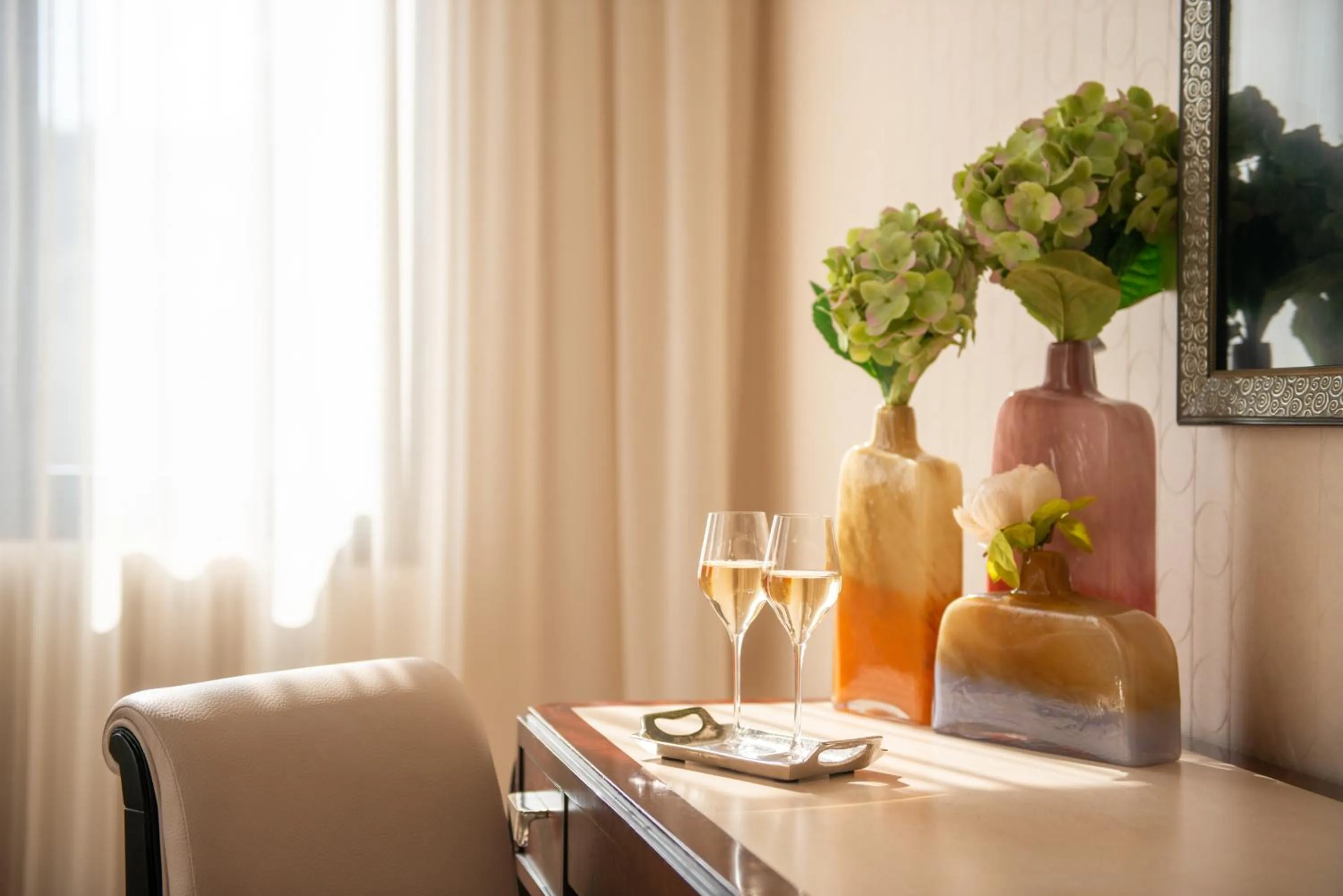 Decorative detail in Les Jardins Du Marais