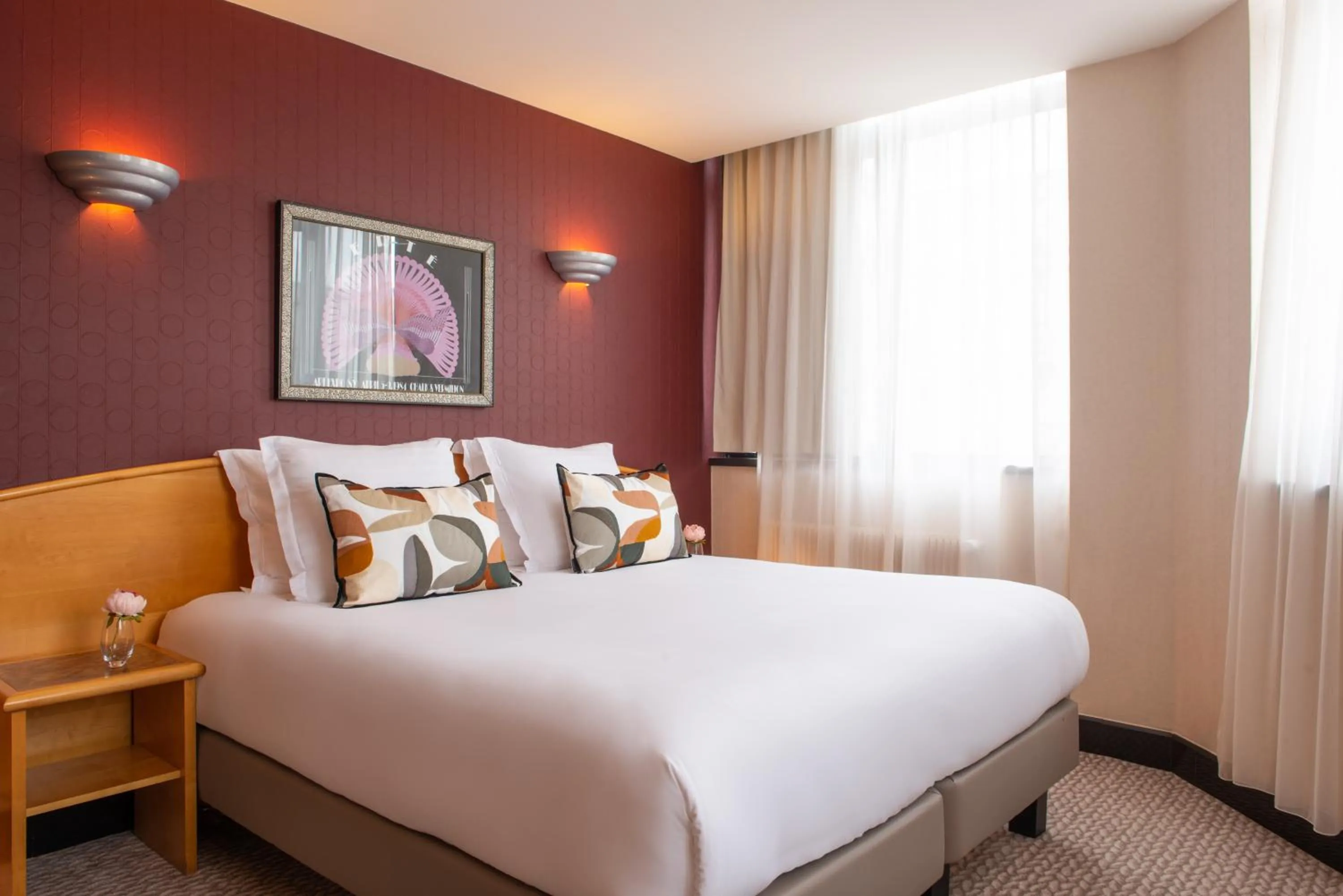 Bedroom, Bed in Les Jardins Du Marais