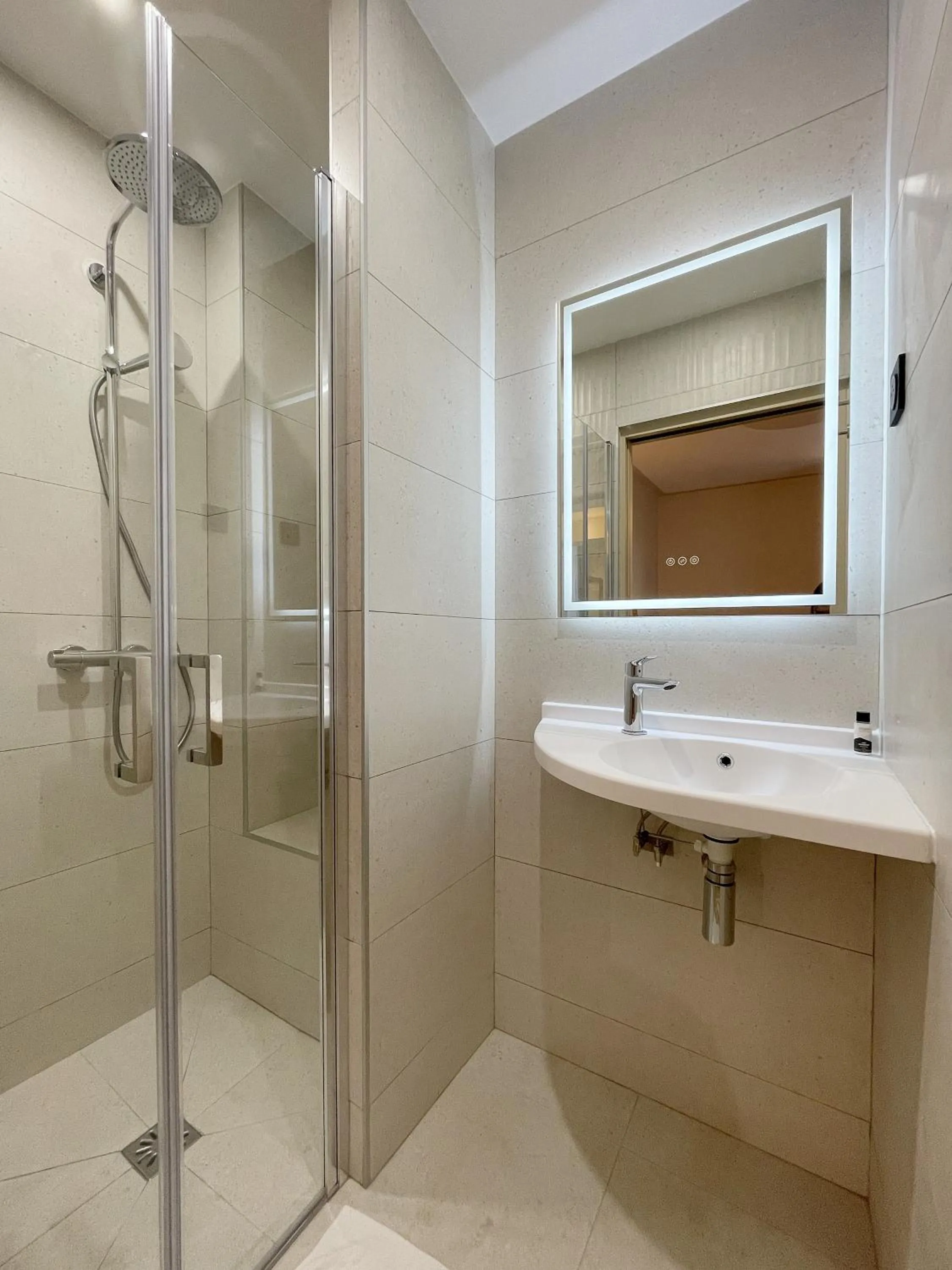 Shower in Five Boutique Hotel Paris Quartier Latin
