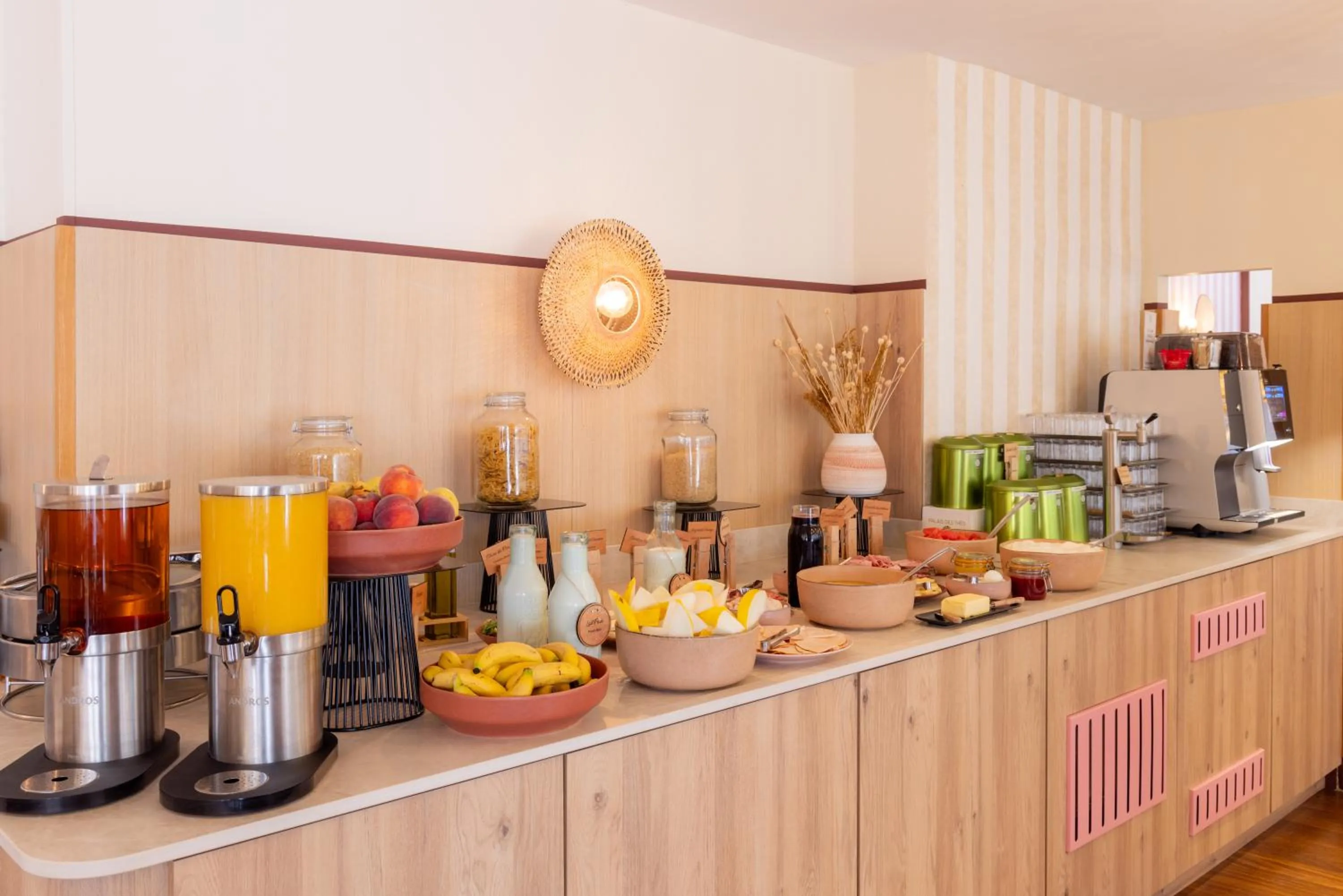 Breakfast in Mercure Nice Centre Notre Dame