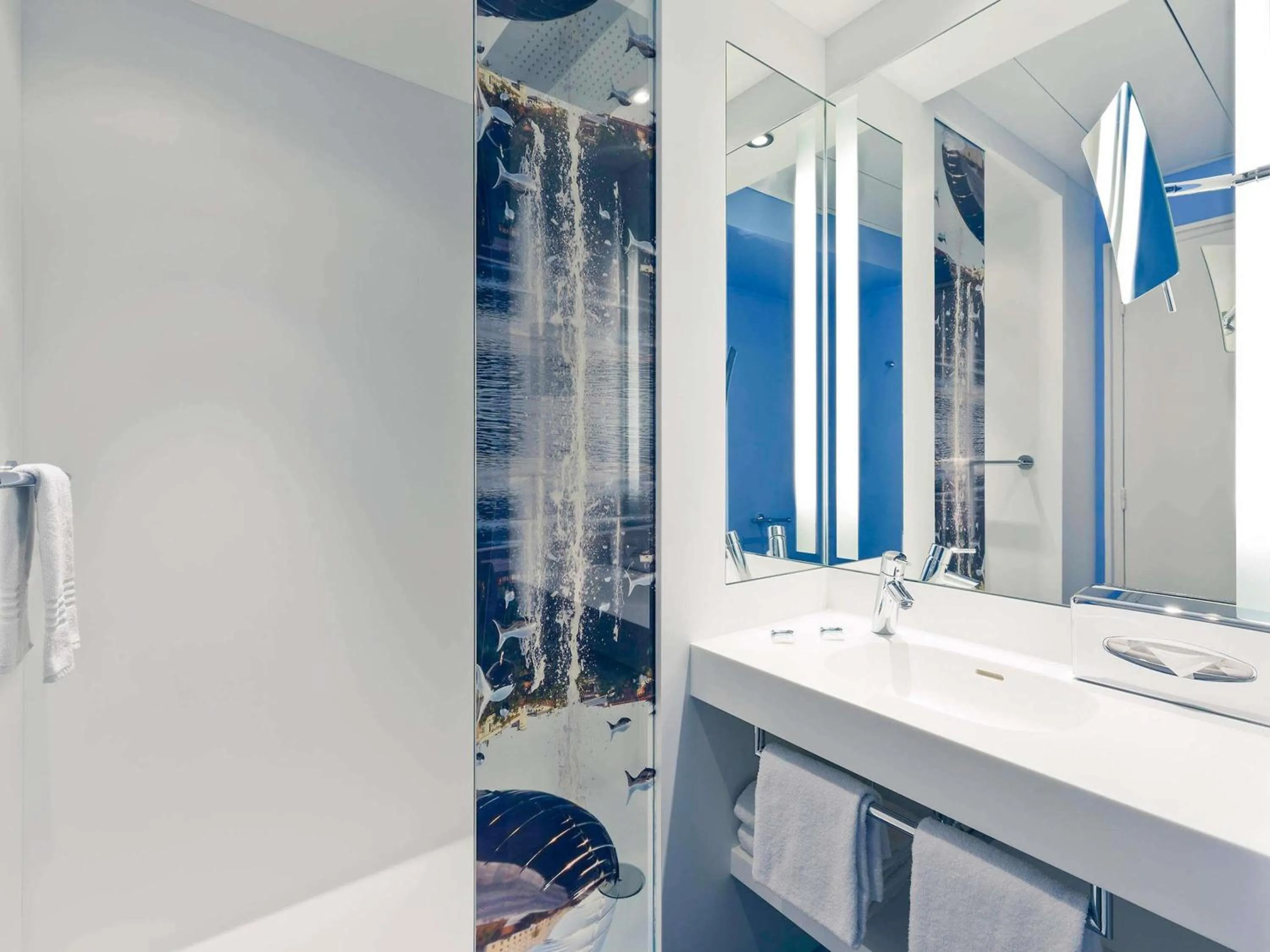 Bedroom in Mercure Nice Centre Notre Dame