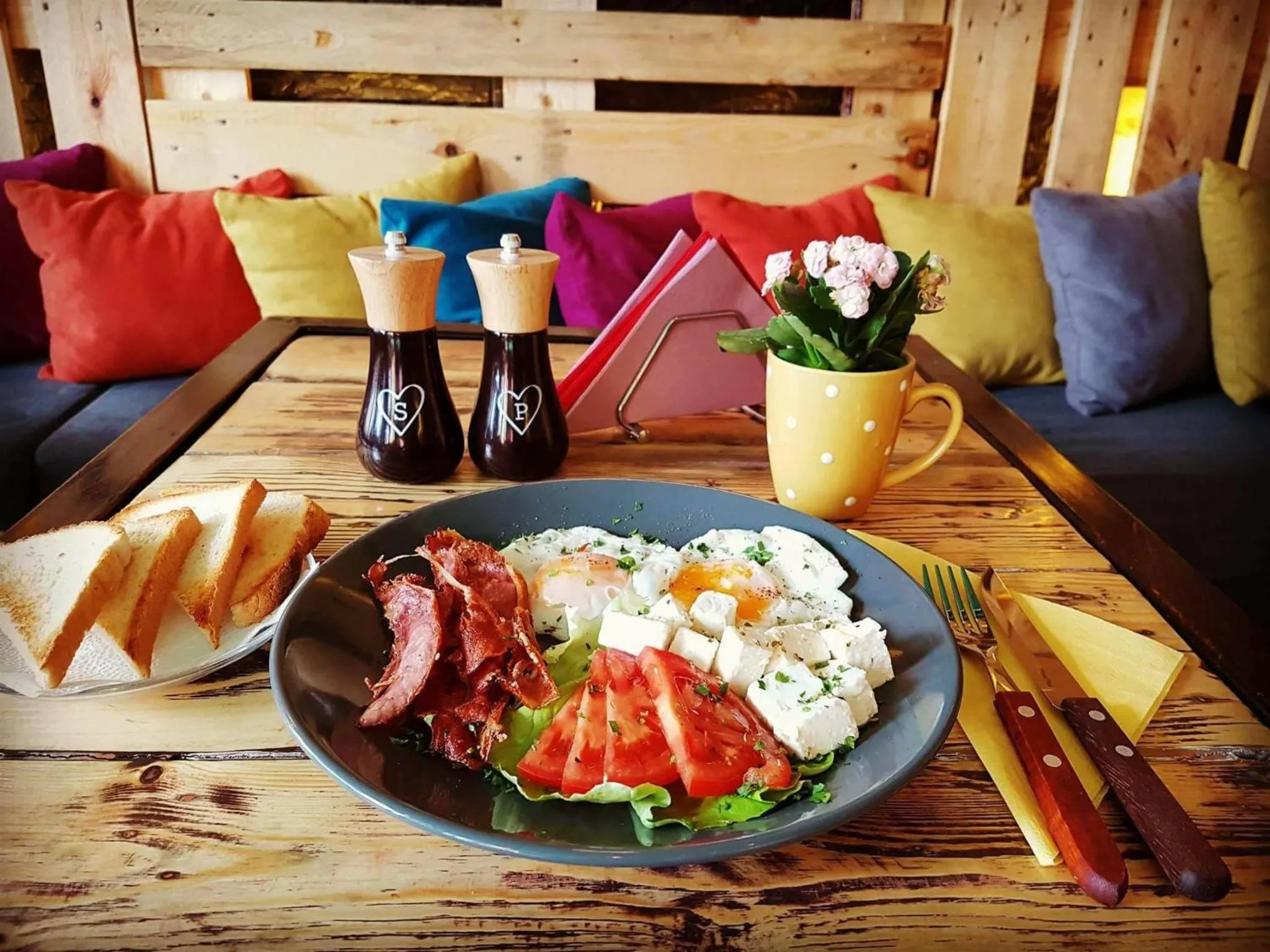 Food and drinks in Rodee Homestay