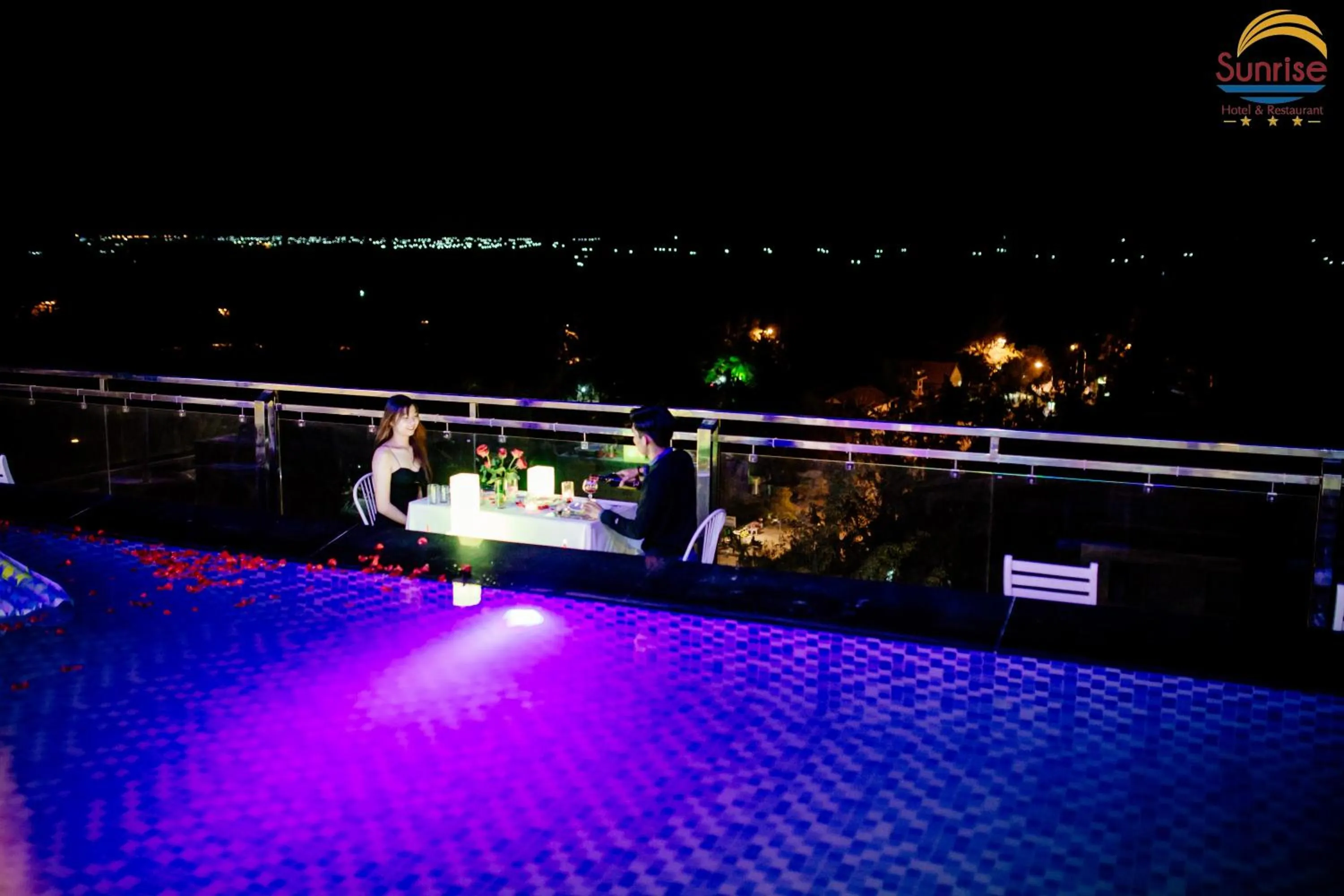 Pool view in Khách sạn Sunrise Ninh Thuận