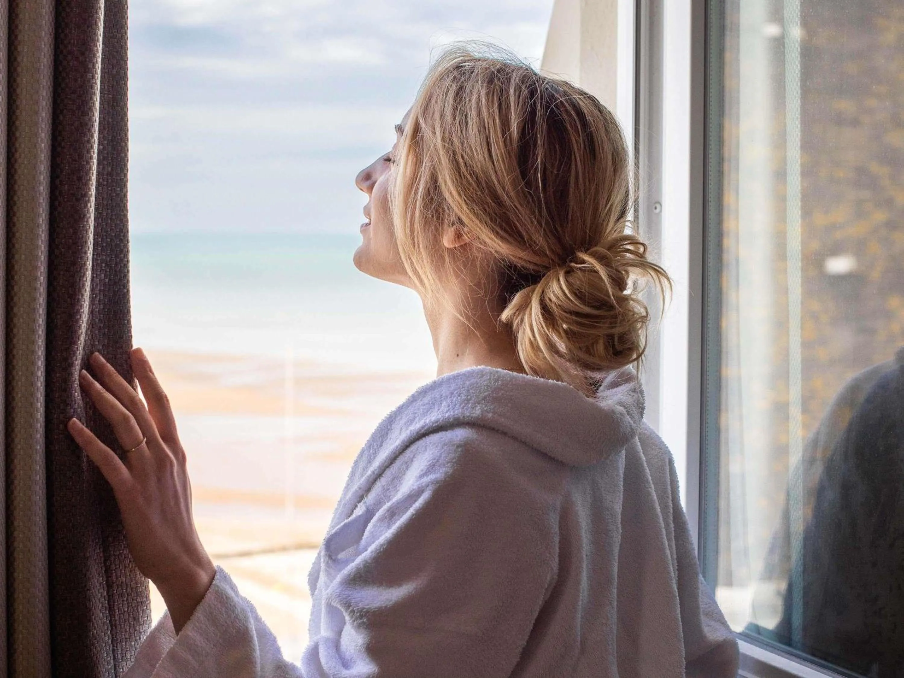 Bedroom in Le Grand Hotel de Cabourg - MGallery Collection