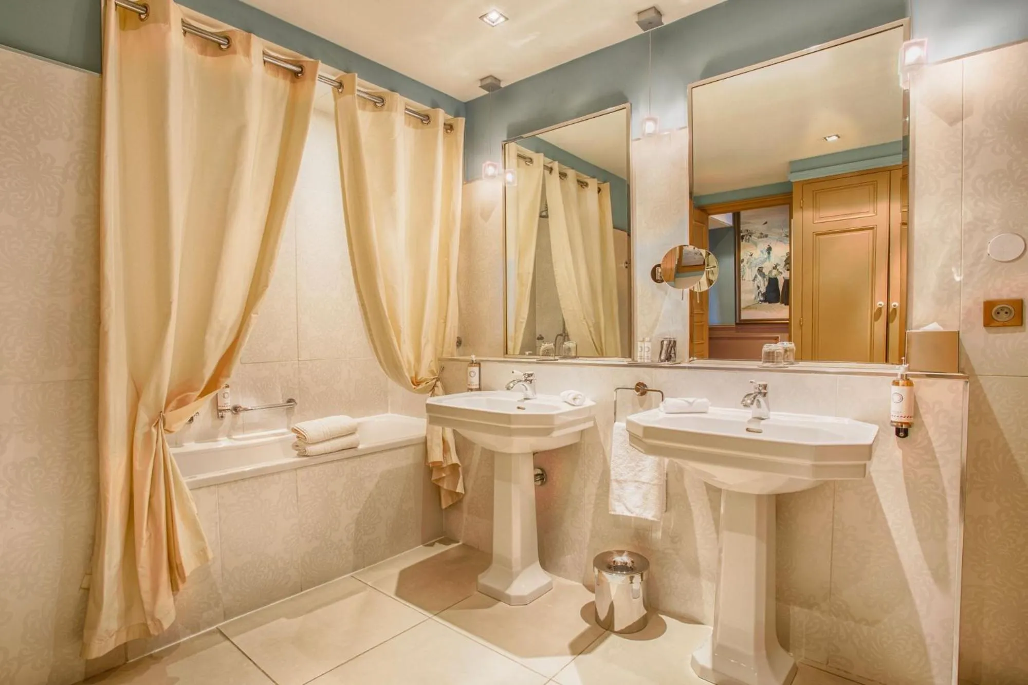 Toilet in Le Grand Hotel de Cabourg - MGallery Collection