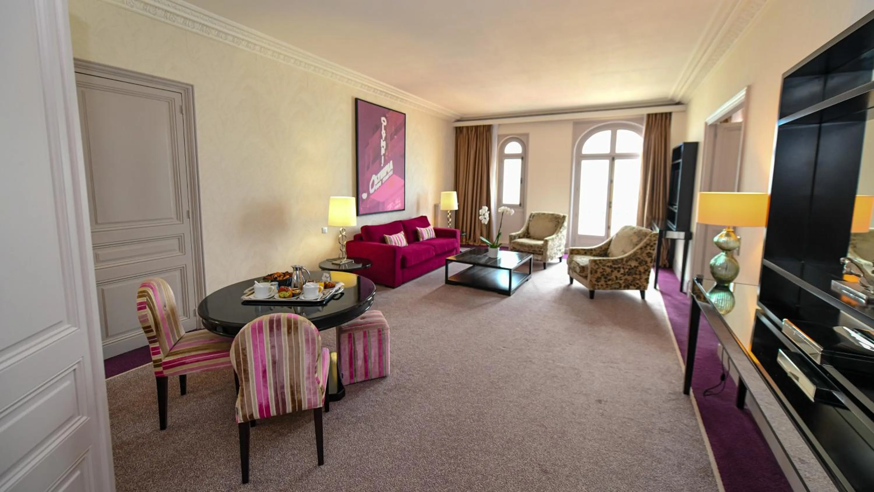 Living room in Le Grand Hotel de Cabourg - MGallery Collection