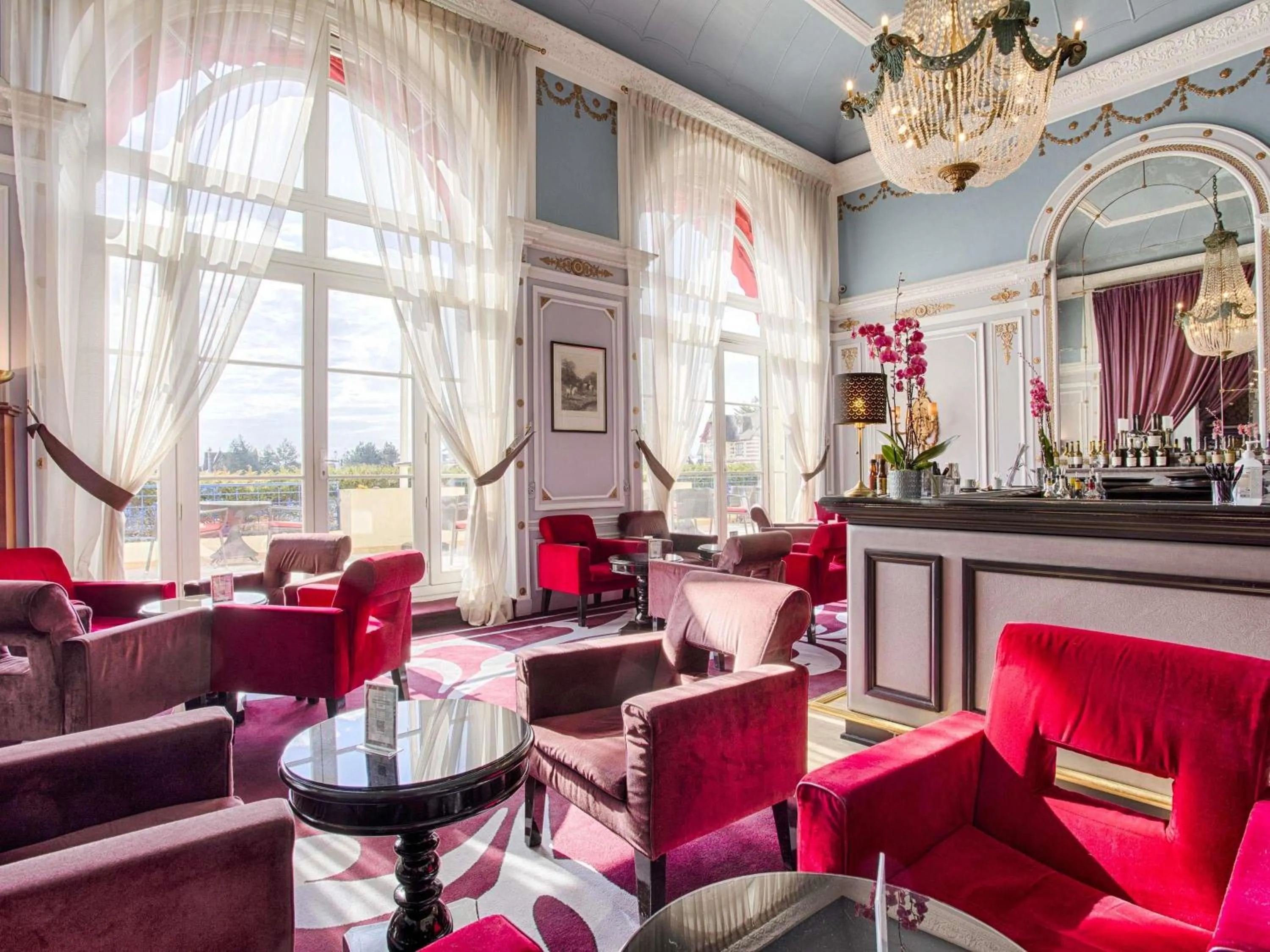 Lounge or bar in Le Grand Hotel de Cabourg - MGallery Collection