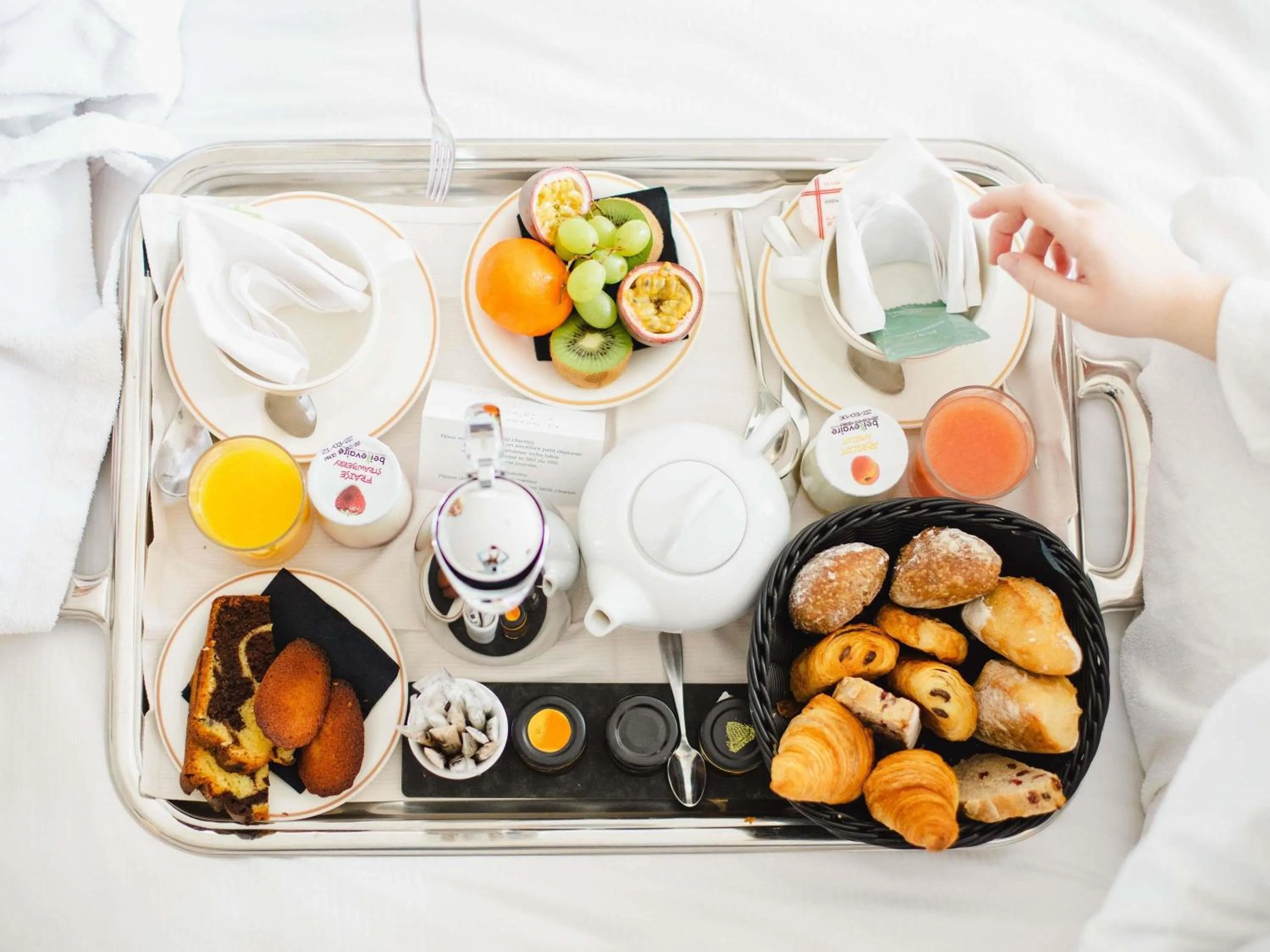 Bedroom in Le Grand Hotel de Cabourg - MGallery Collection