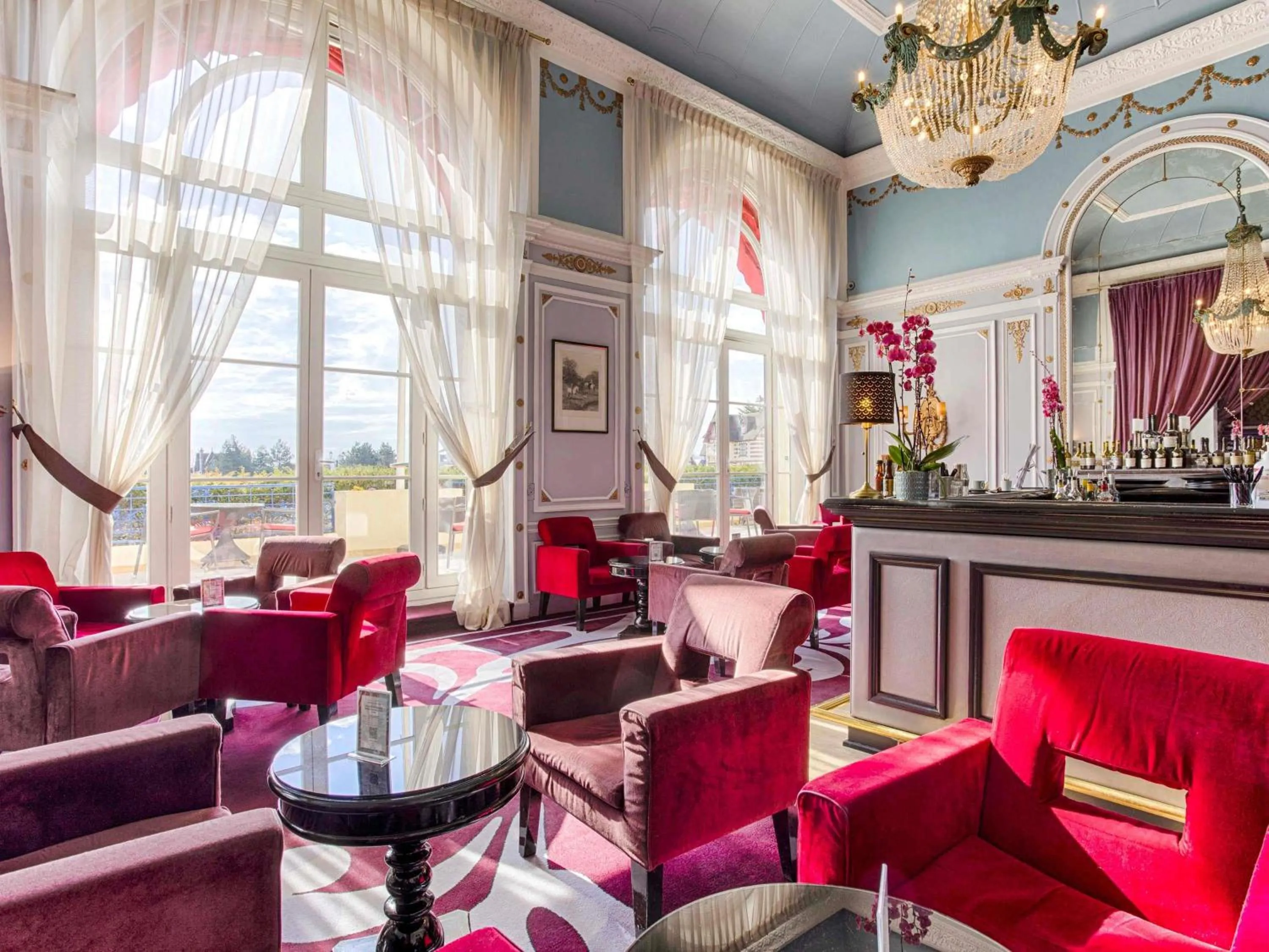 Lounge or bar in Le Grand Hotel de Cabourg - MGallery Collection