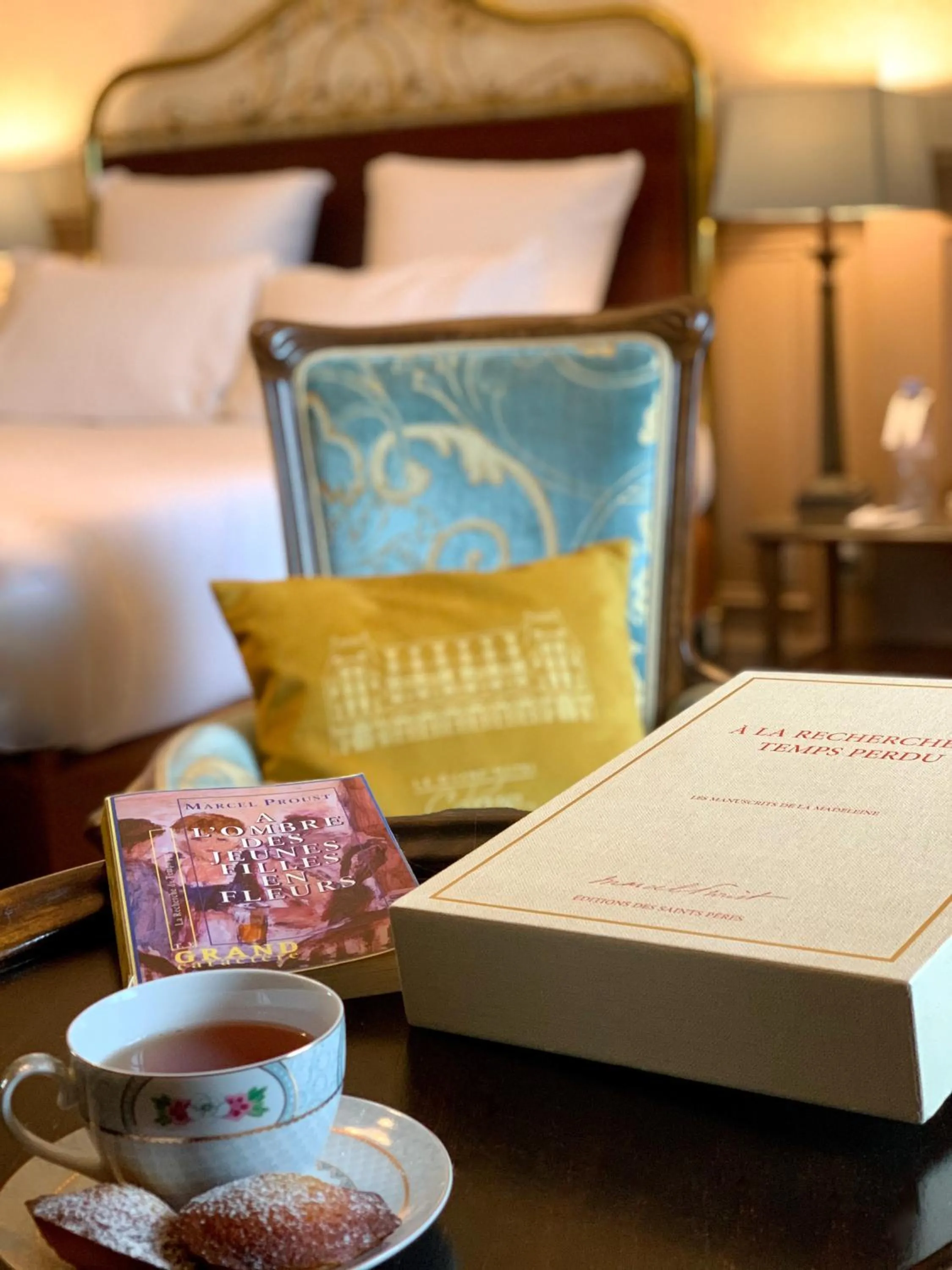 Food and drinks, Bed in Le Grand Hotel de Cabourg - MGallery Collection