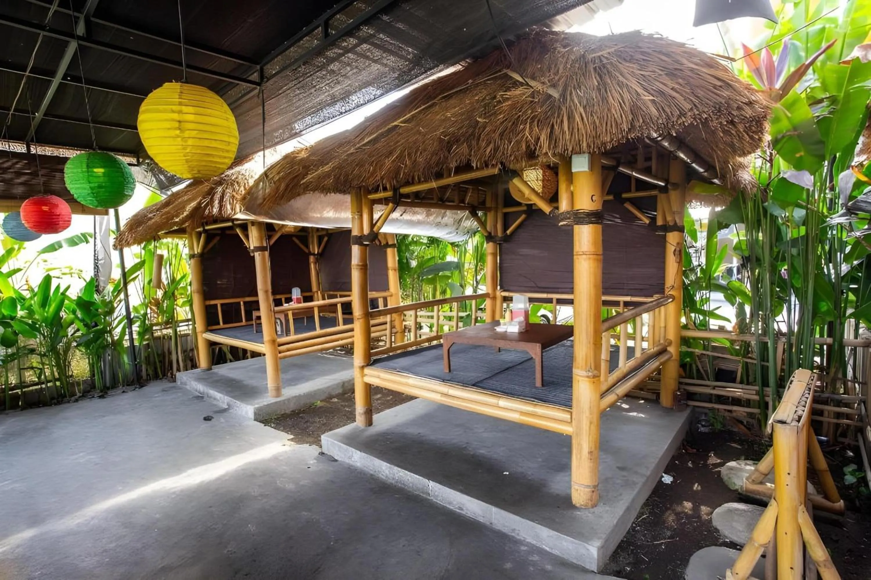 Restaurant/places to eat in Hotel O Pondok 789 Near Canggu Echo beach