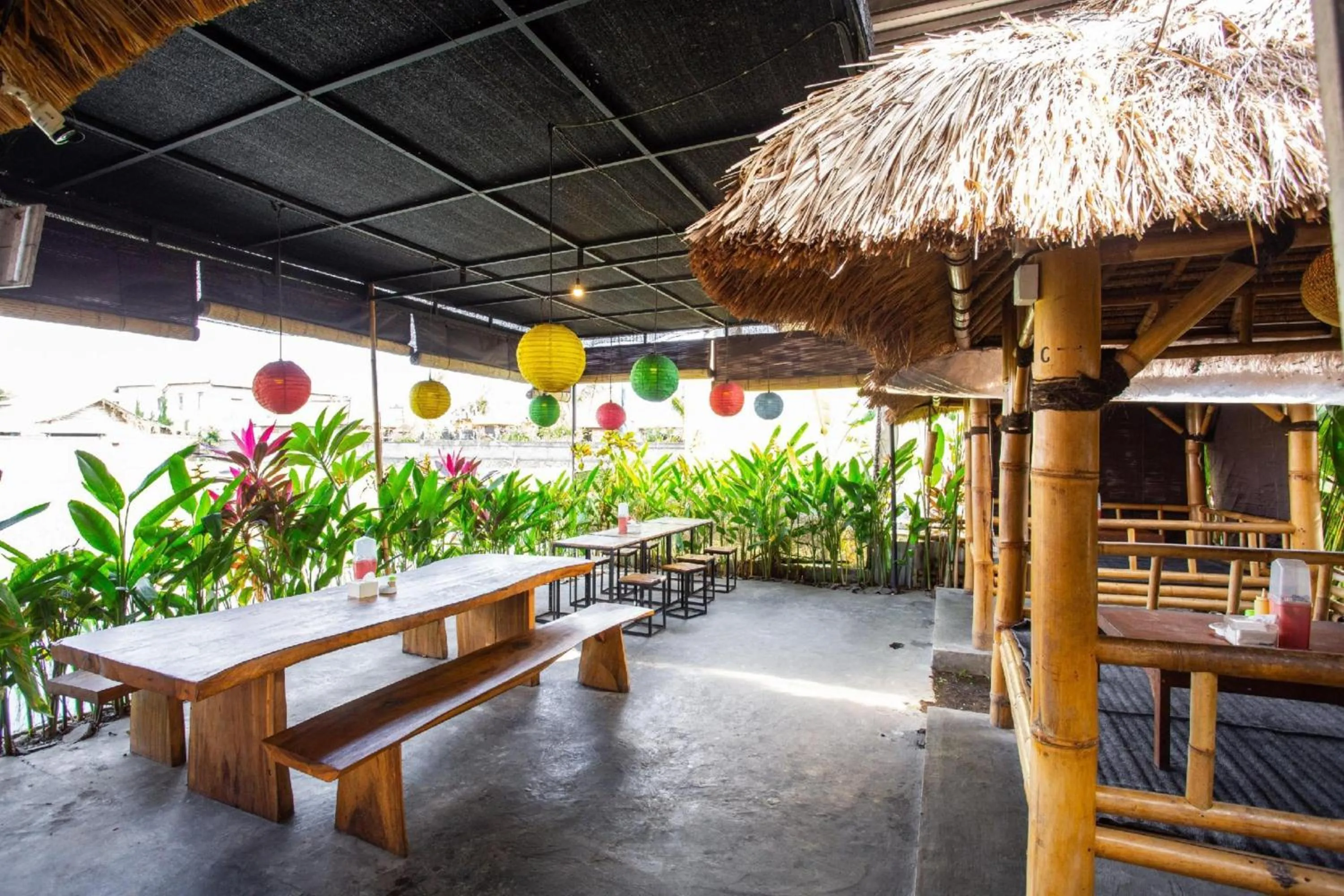 Restaurant/places to eat in Hotel O Pondok 789 Near Canggu Echo beach