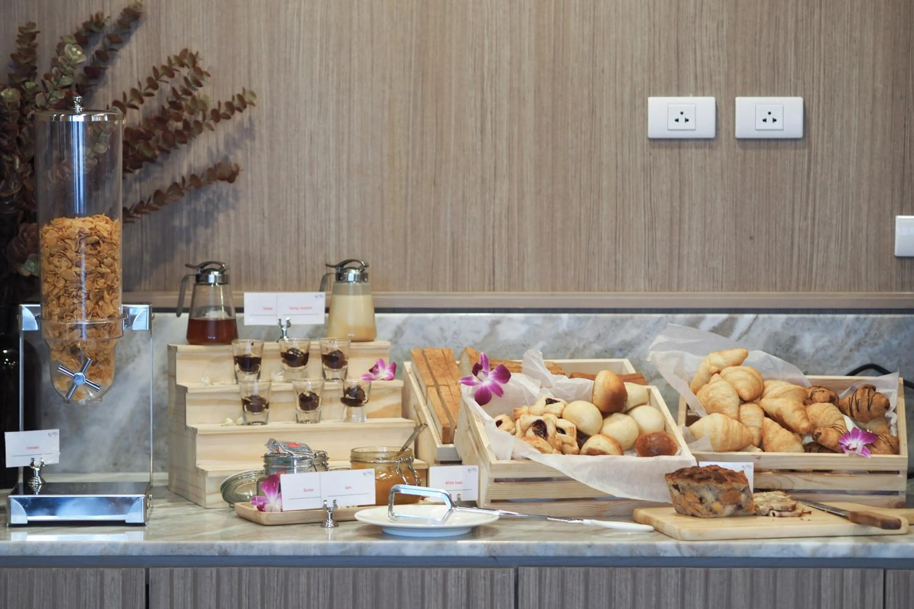 Breakfast in Eleven Hotel Bangkok Sukhumvit 11