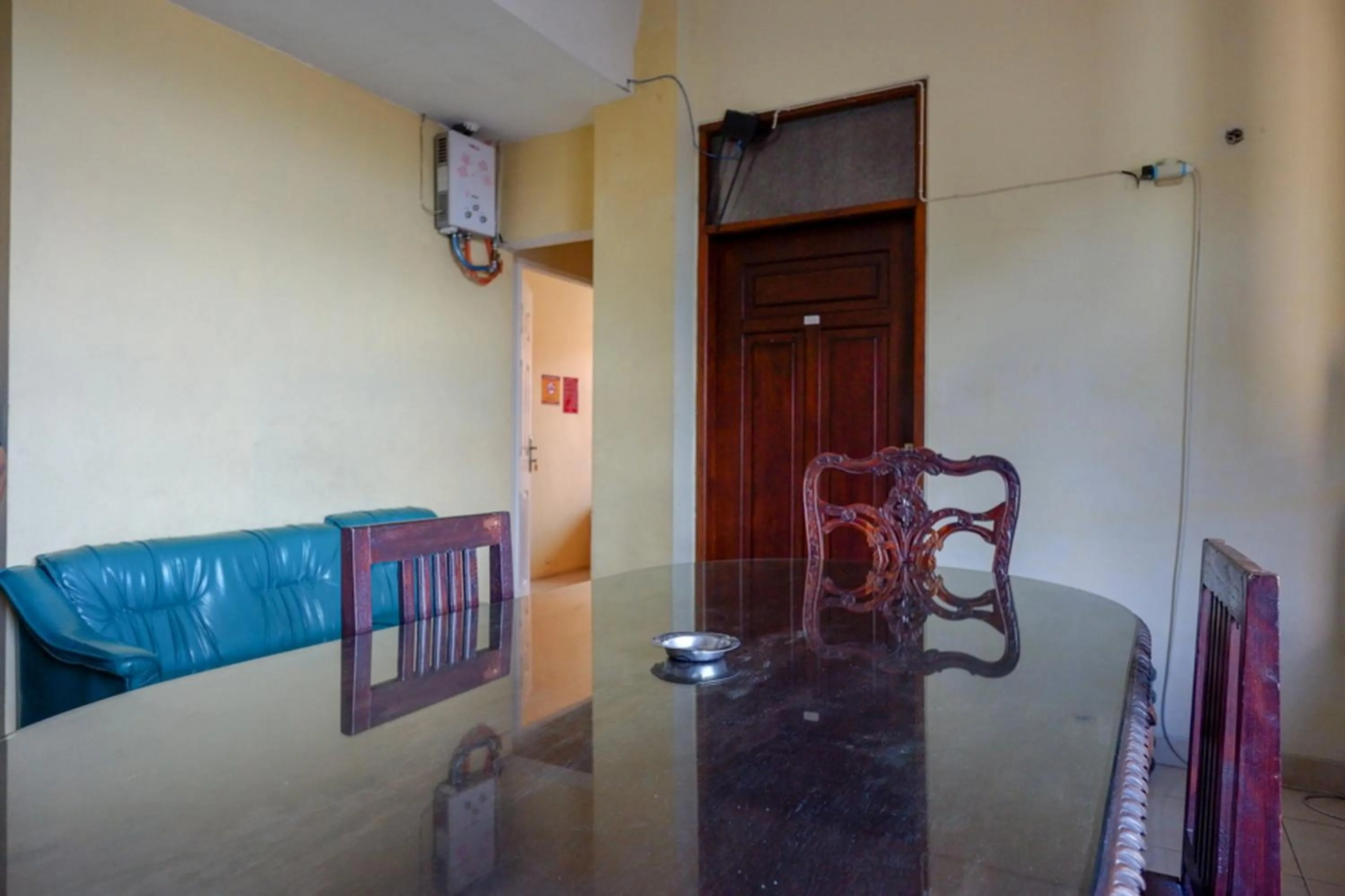 RedDoorz near Universitas Diponegoro Semarang 2