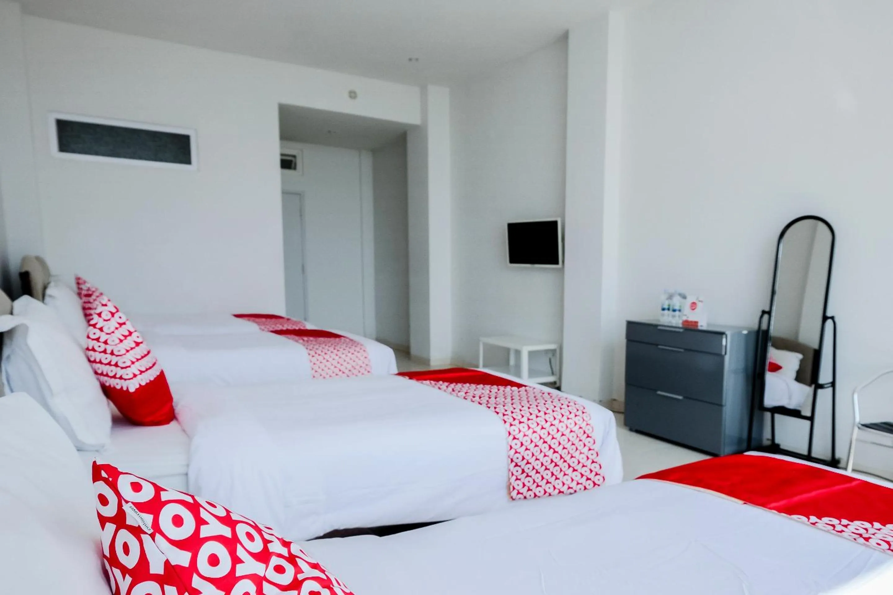 Bedroom, Bed in Hotel O Batu near Jatim Park formerly Villa Bukit Panderman Residence