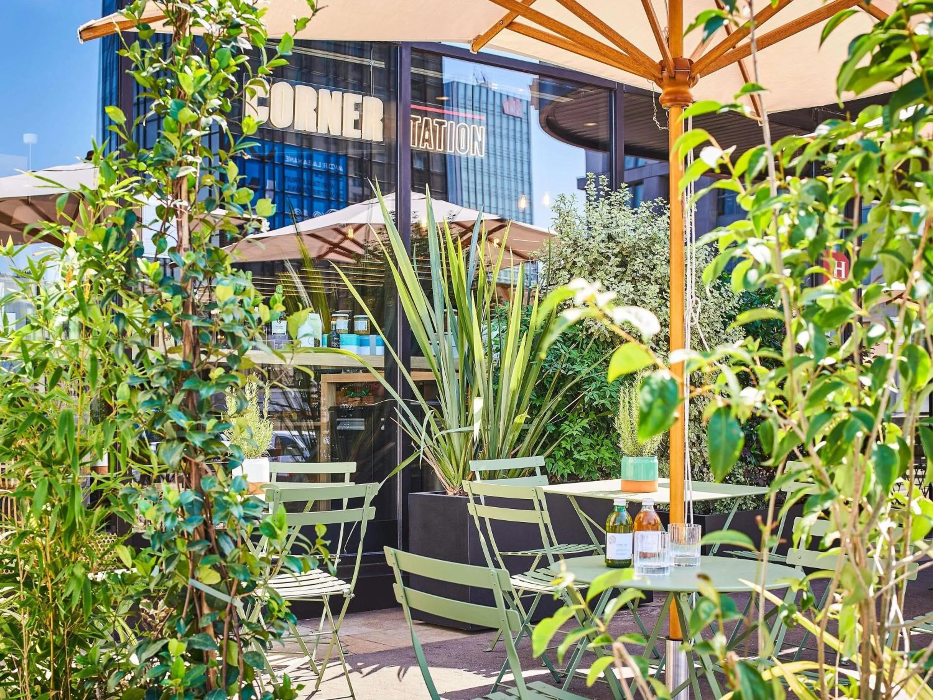 Lounge or bar in Mercure Paris Gare De Lyon TGV